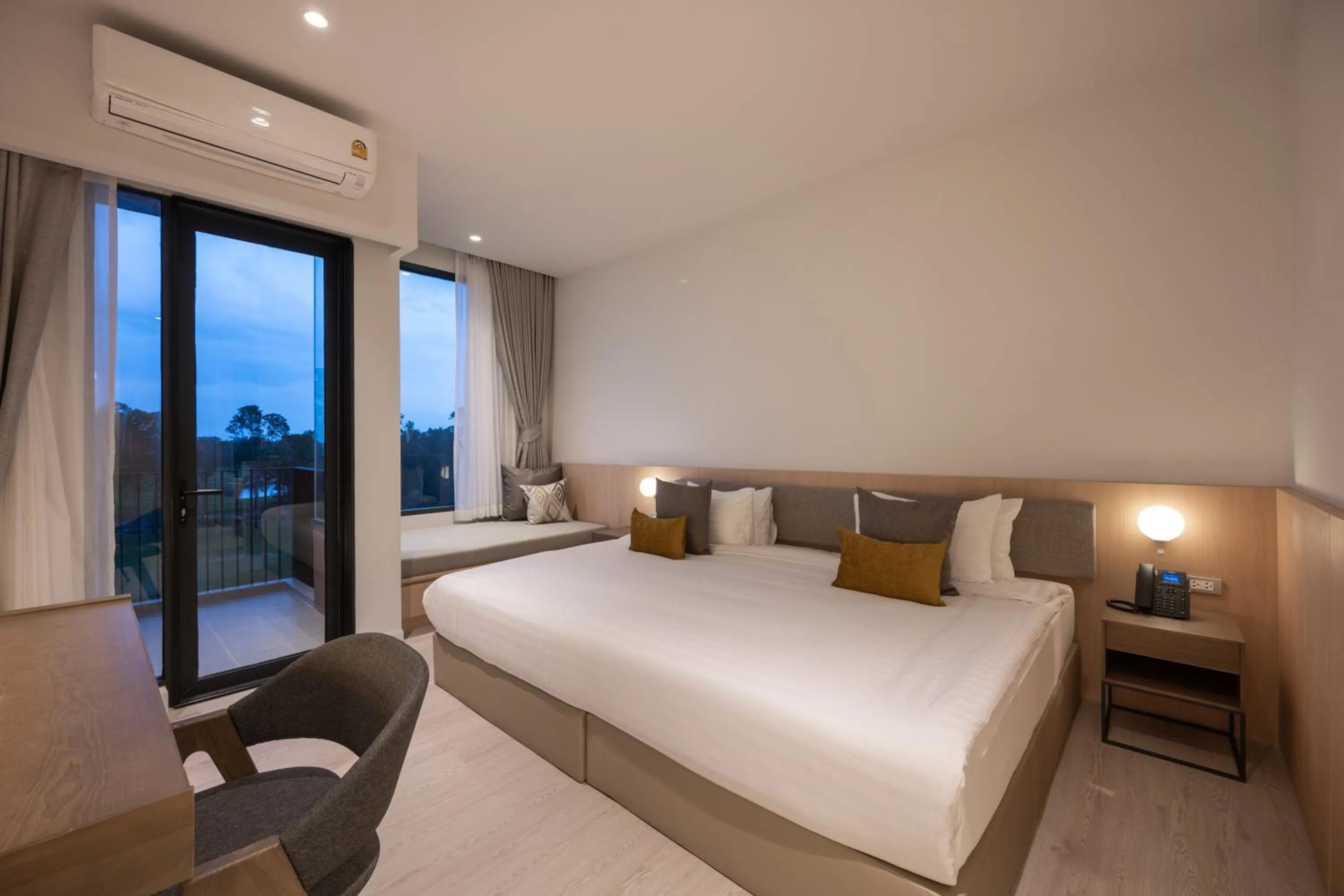 Bed in Sappaya Hotel By Lotus Valley Golf Resort