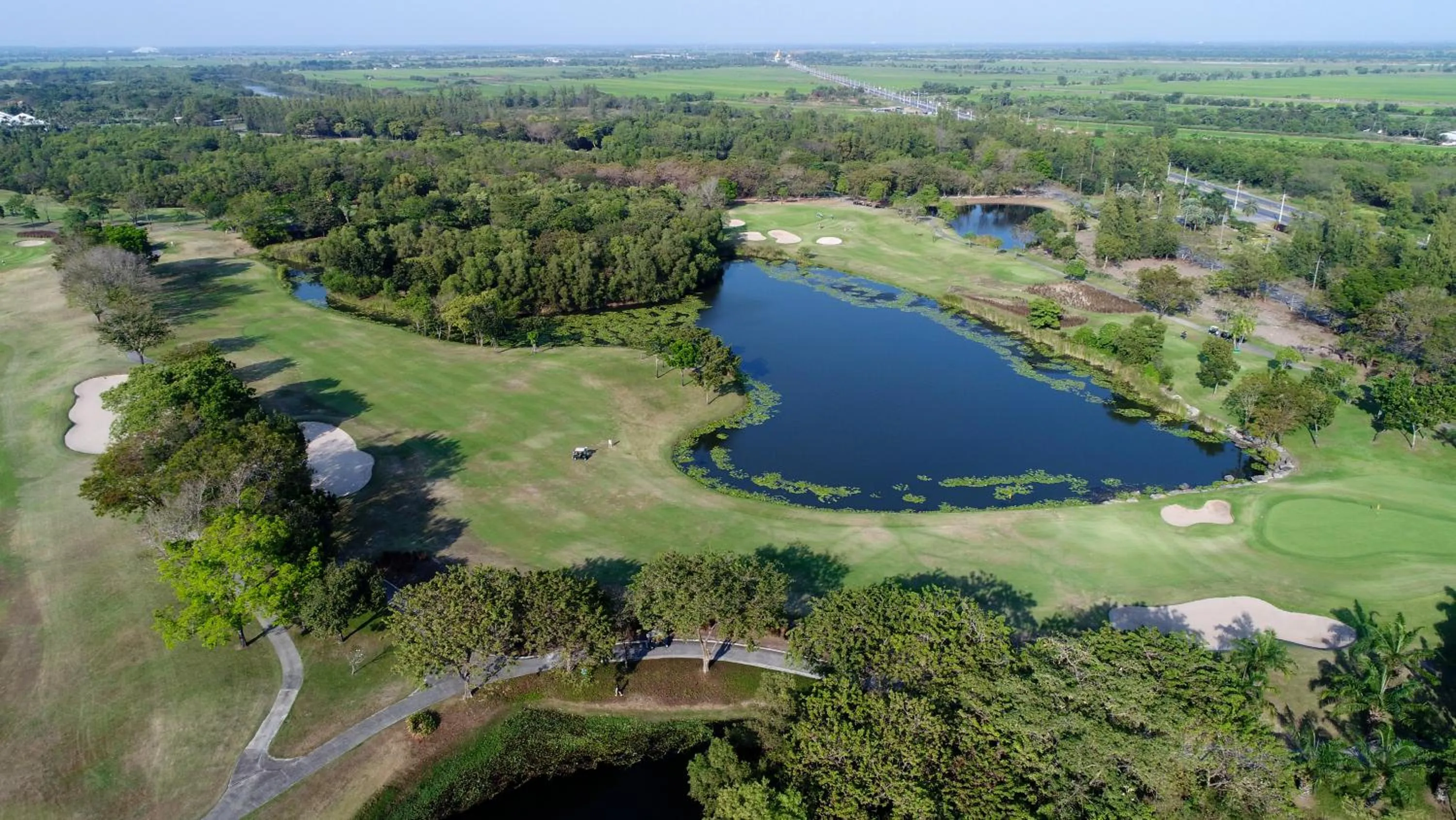 Golfcourse in Sappaya Hotel By Lotus Valley Golf Resort
