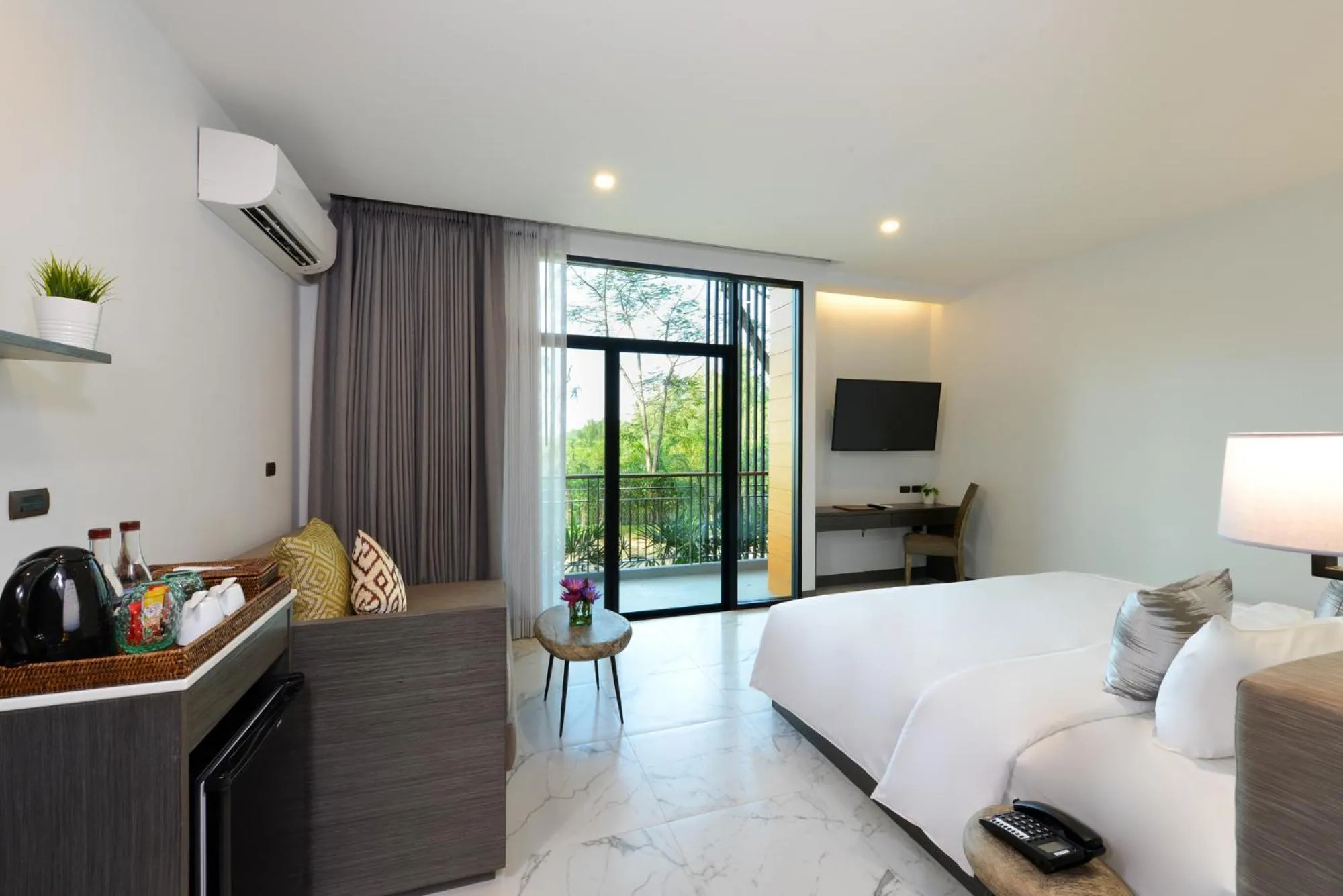 Photo of the whole room, Bed in Sappaya Hotel By Lotus Valley Golf Resort