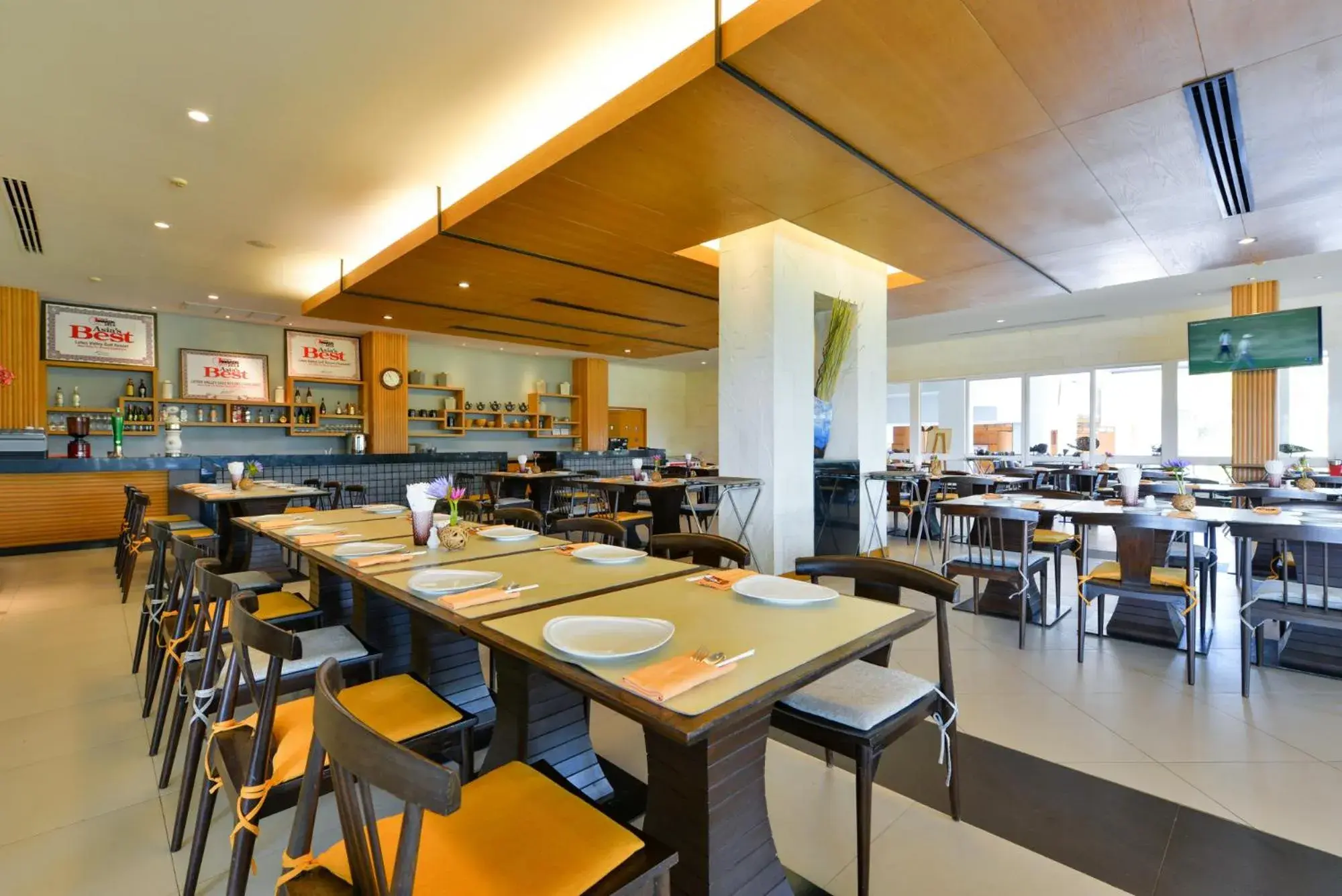 Restaurant/places to eat in Sappaya Hotel By Lotus Valley Golf Resort Restaurant/places to eat in Sappaya Hotel By Lotus Valley Golf Resort