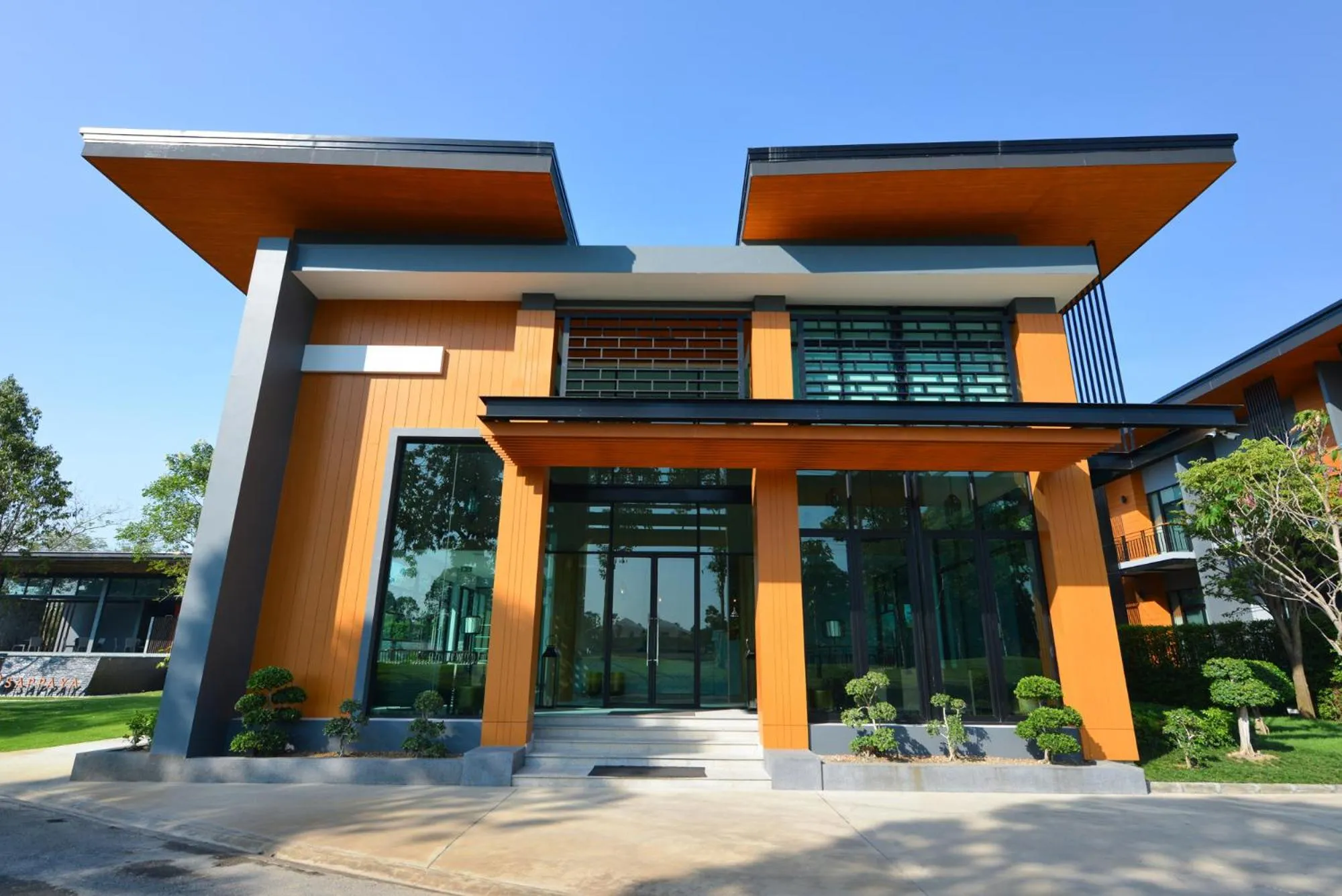 Property building in Sappaya Hotel By Lotus Valley Golf Resort