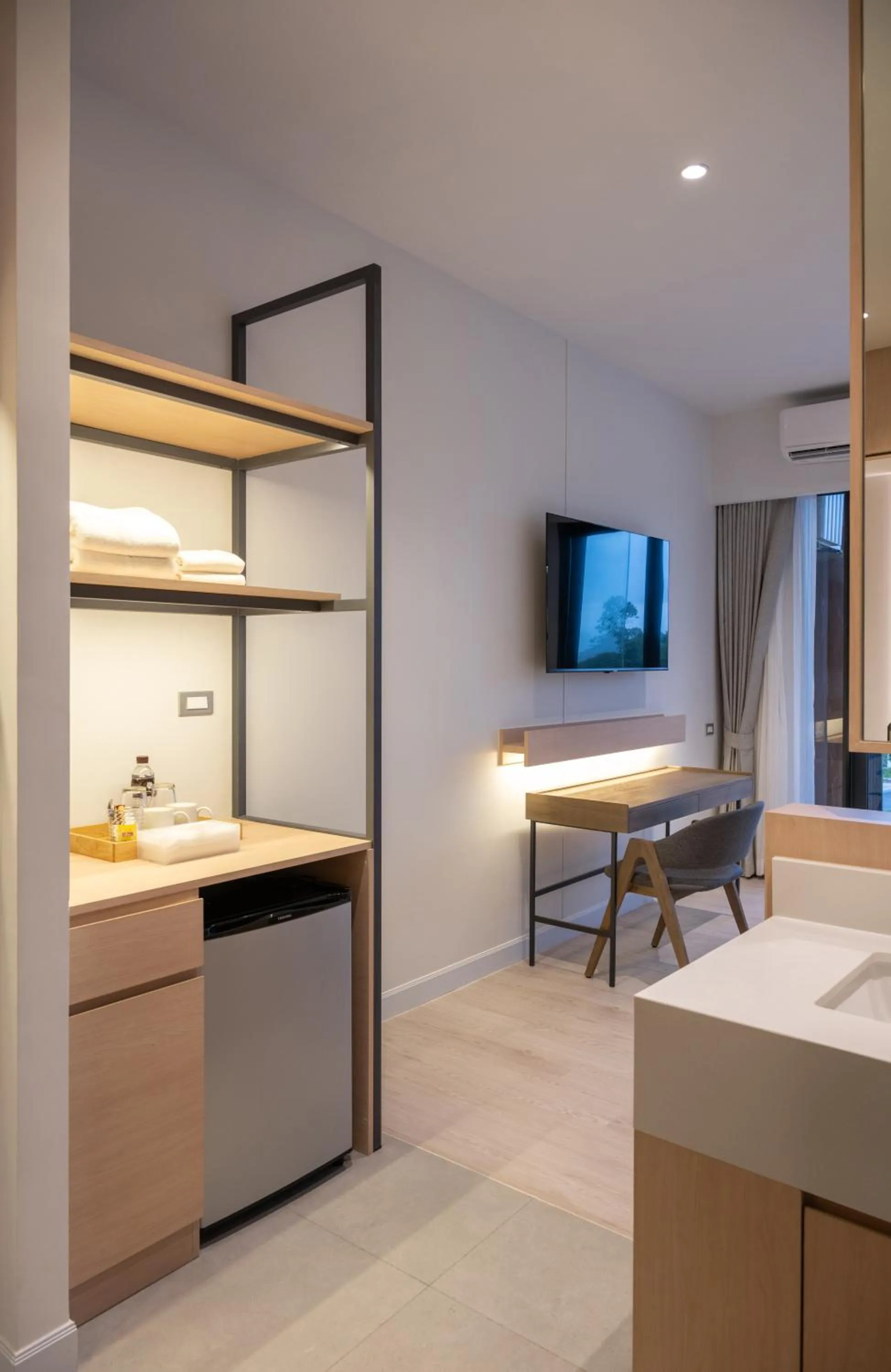 TV and multimedia in Sappaya Hotel By Lotus Valley Golf Resort