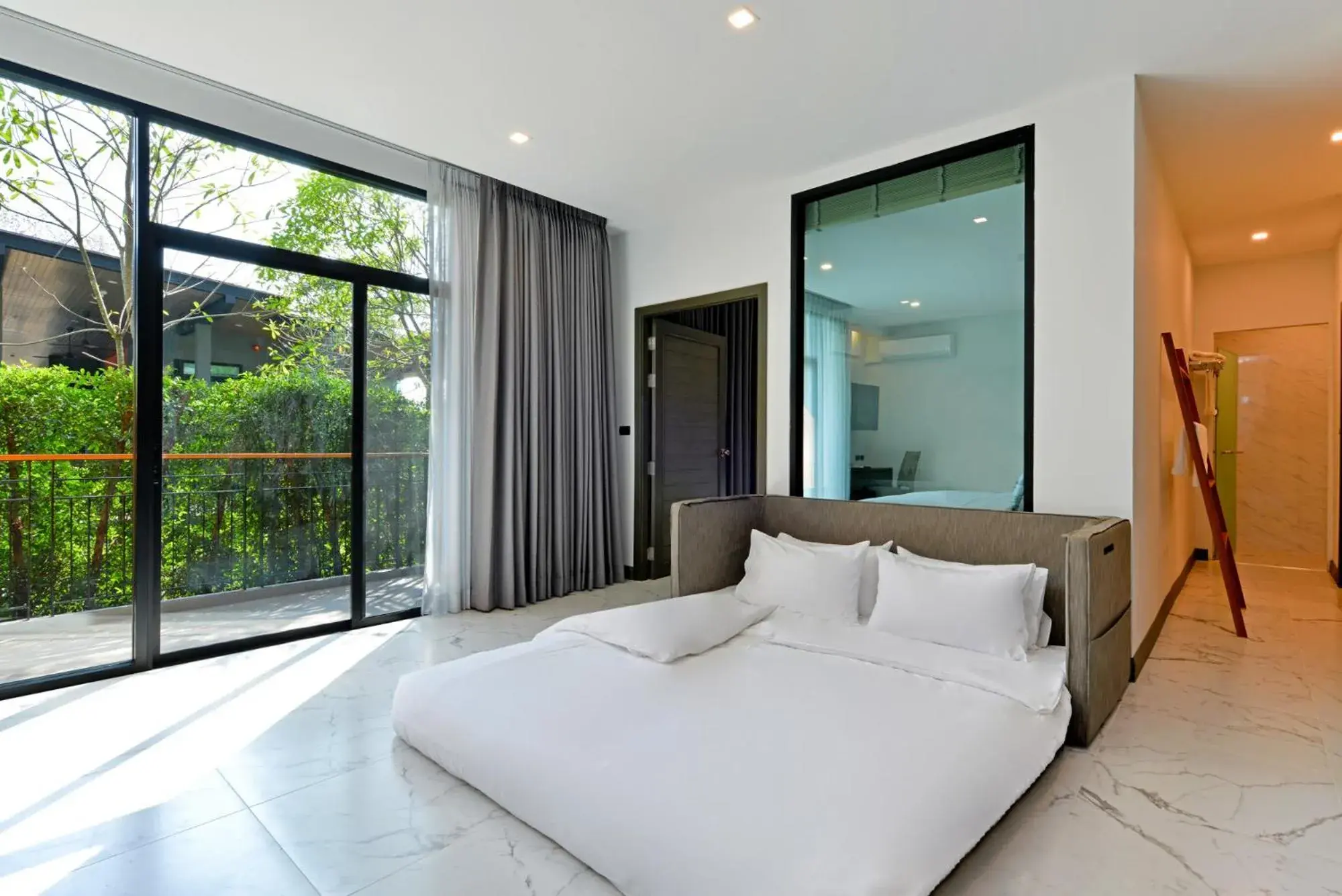 Photo of the whole room, Bed in Sappaya Hotel By Lotus Valley Golf Resort Photo of the whole room, Bed in Sappaya Hotel By Lotus Valley Golf Resort