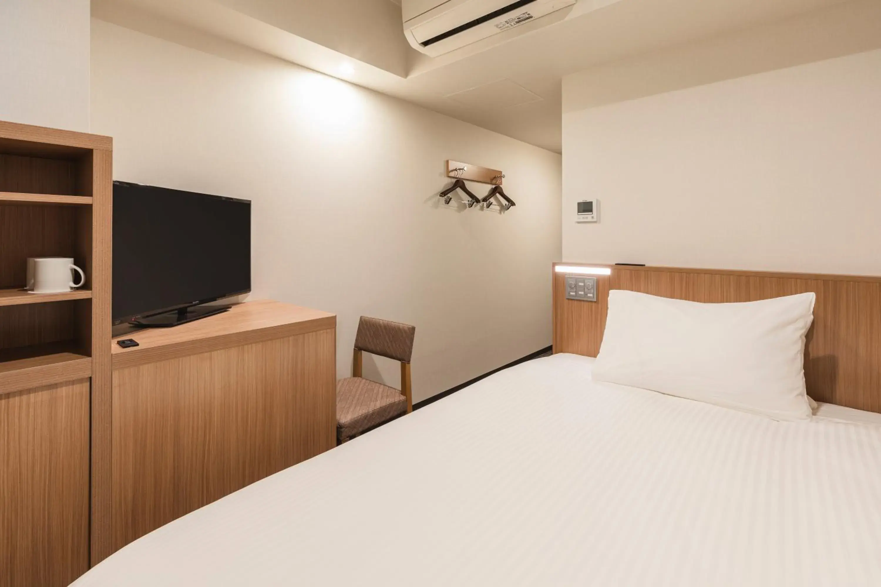 Bed in Sotetsu Fresa Inn Yokohama Higashiguchi Bed in Sotetsu Fresa Inn Yokohama Higashiguchi