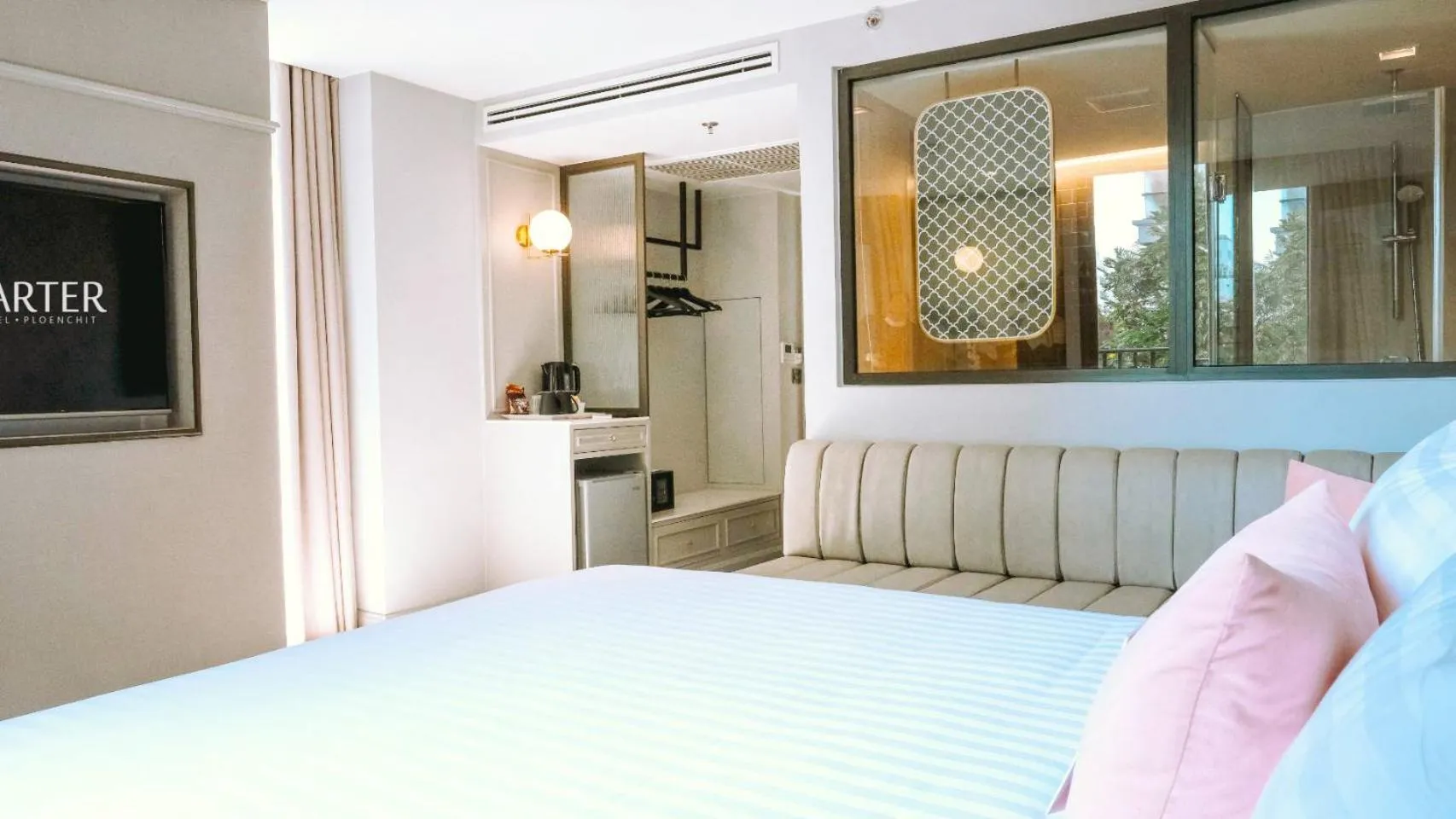 Photo of the whole room, Bed in The Quarter Ploenchit by UHG