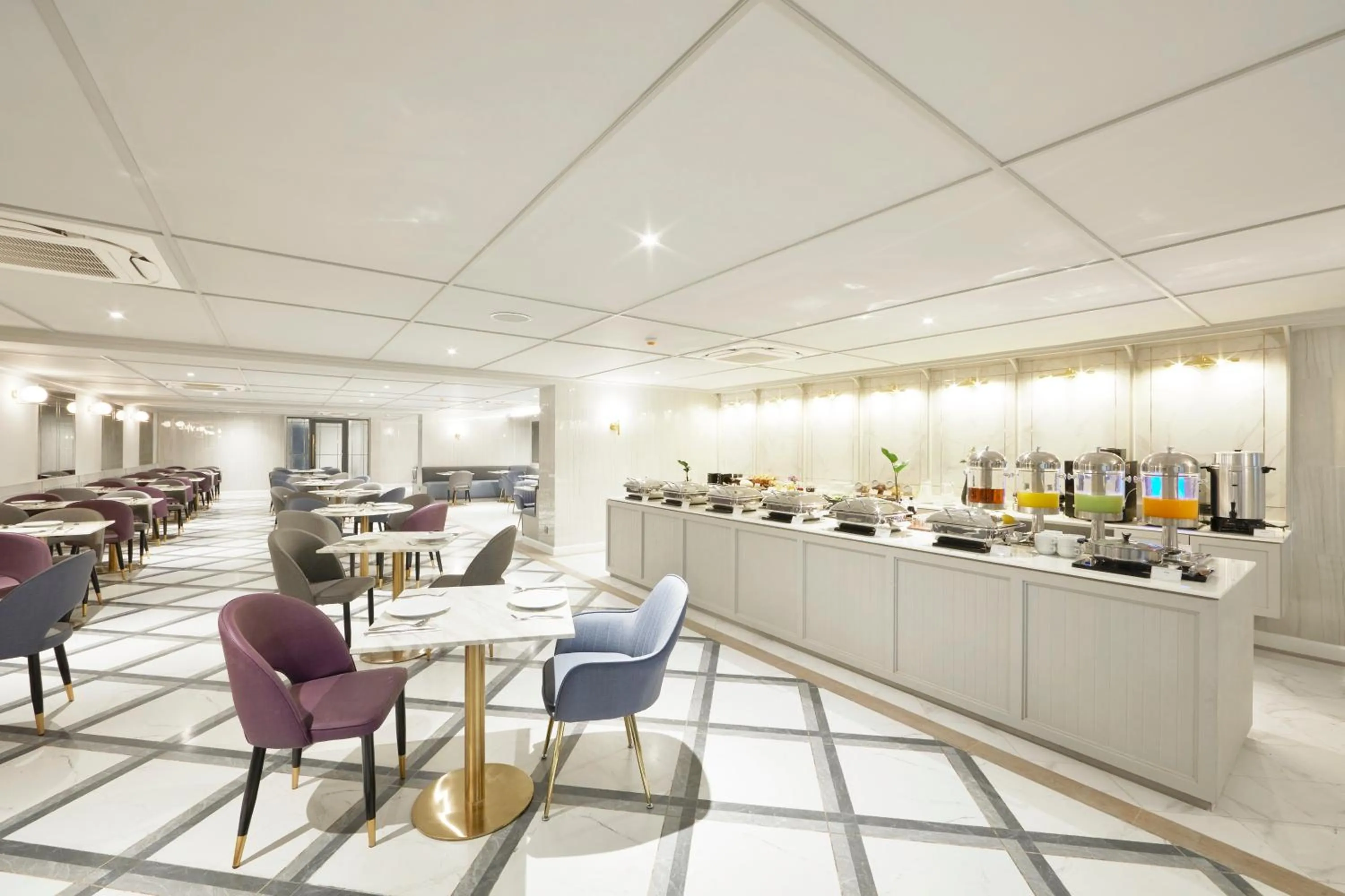 Restaurant/places to eat in The Quarter Ploenchit by UHG