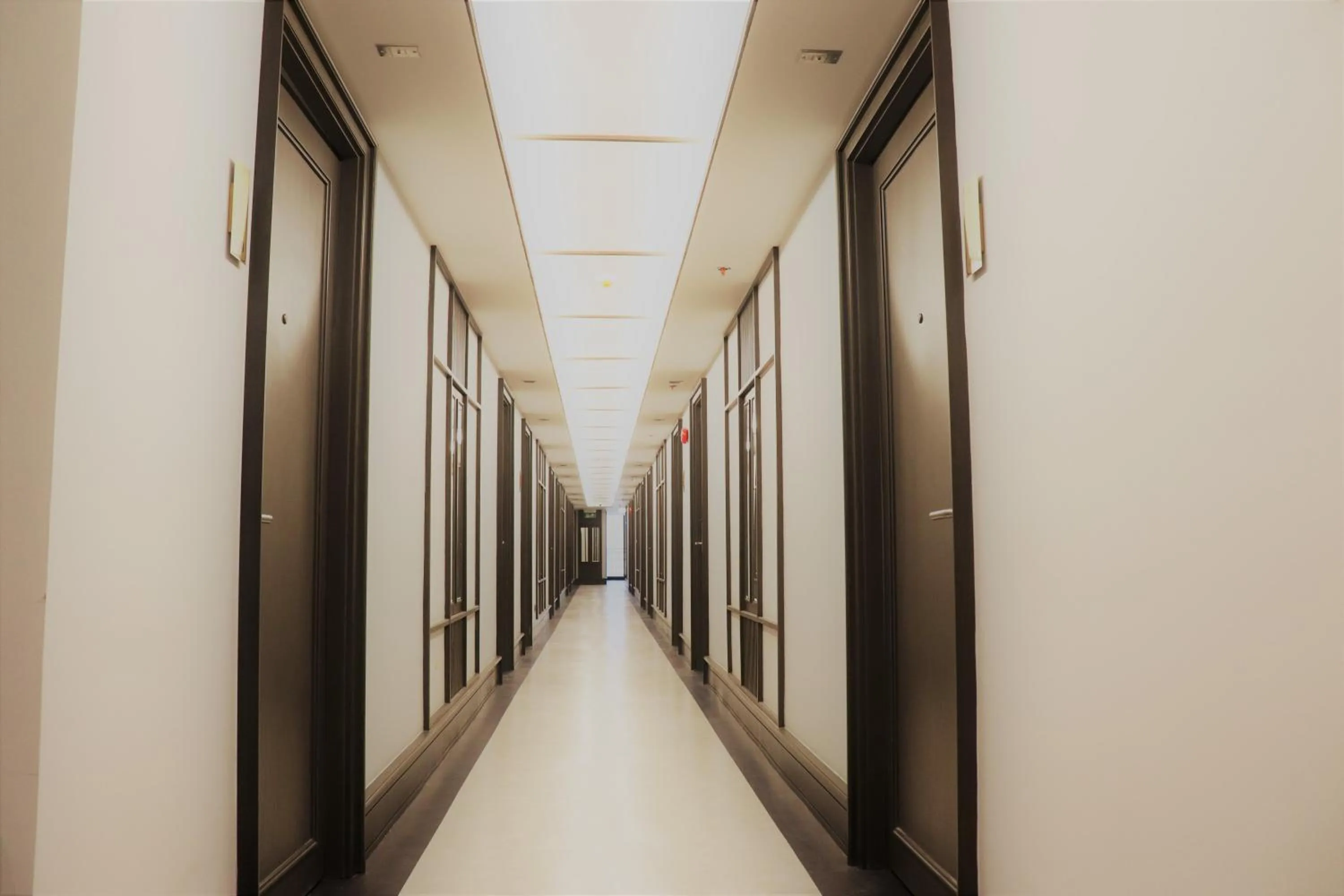 Balcony/Terrace in The Quarter Ploenchit by UHG