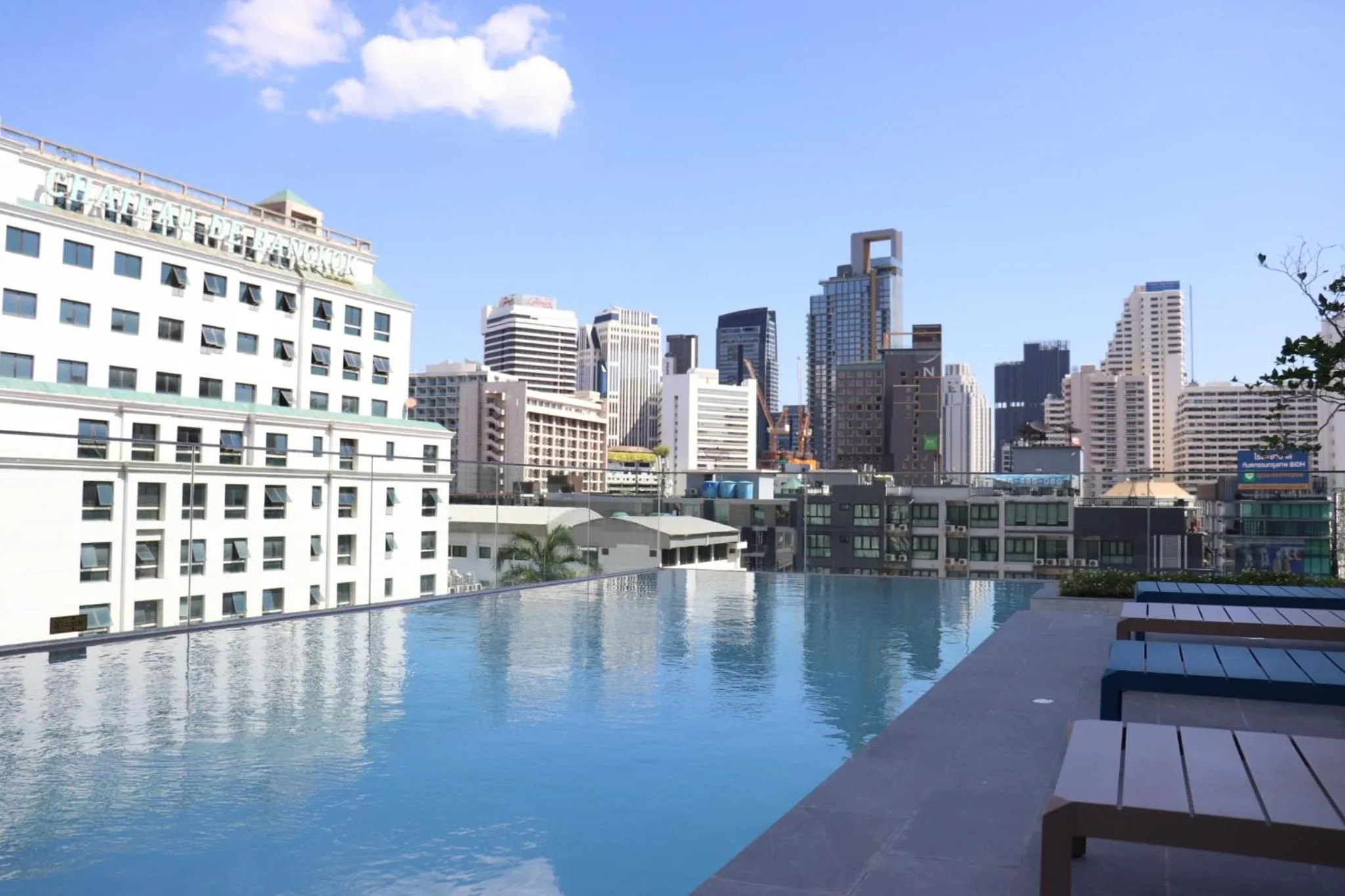 Bird's eye view in The Quarter Ploenchit by UHG