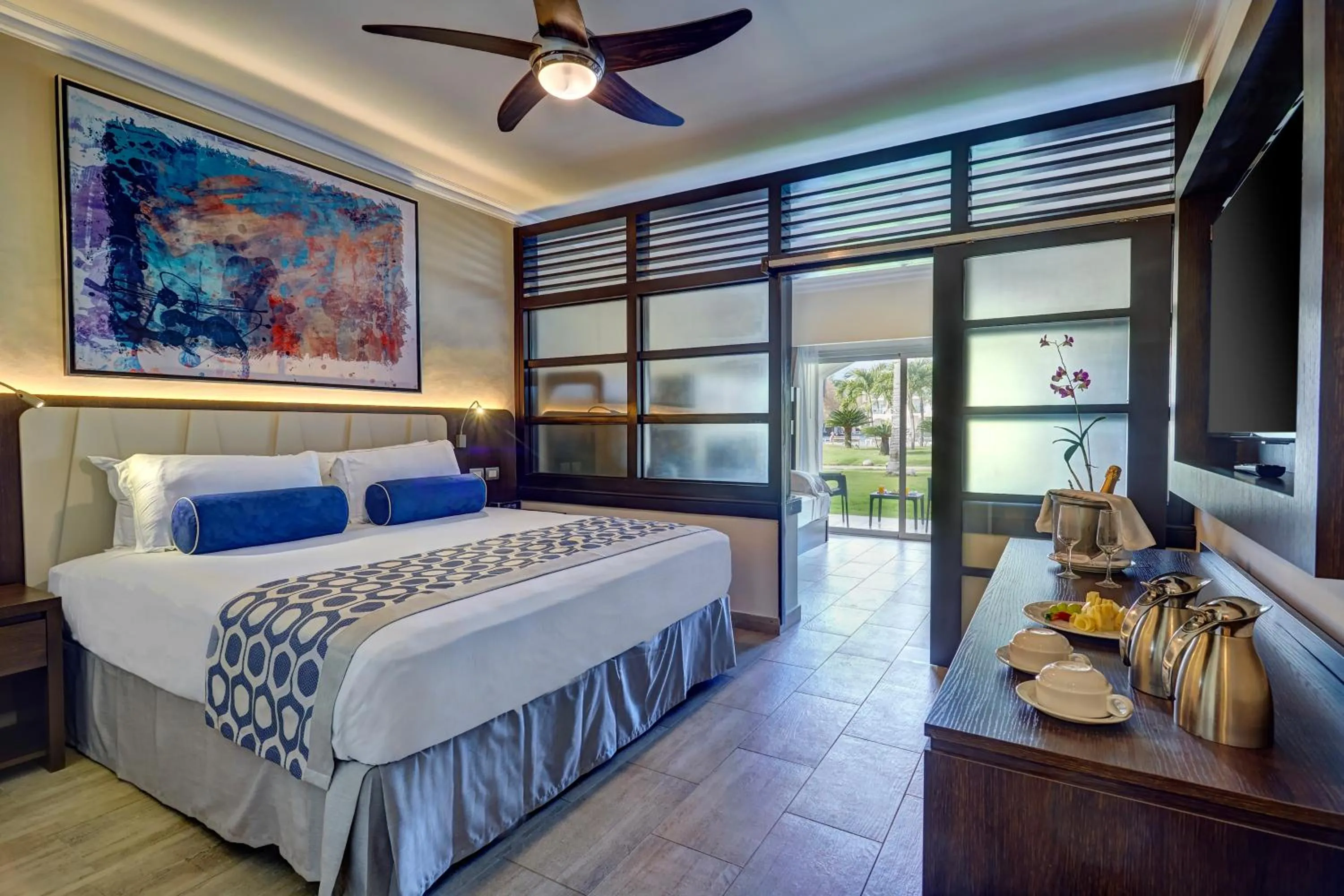 Bedroom, Bed in Royalton Splash Punta Cana, An Autograph Collection All-Inclusive Resort & Casino