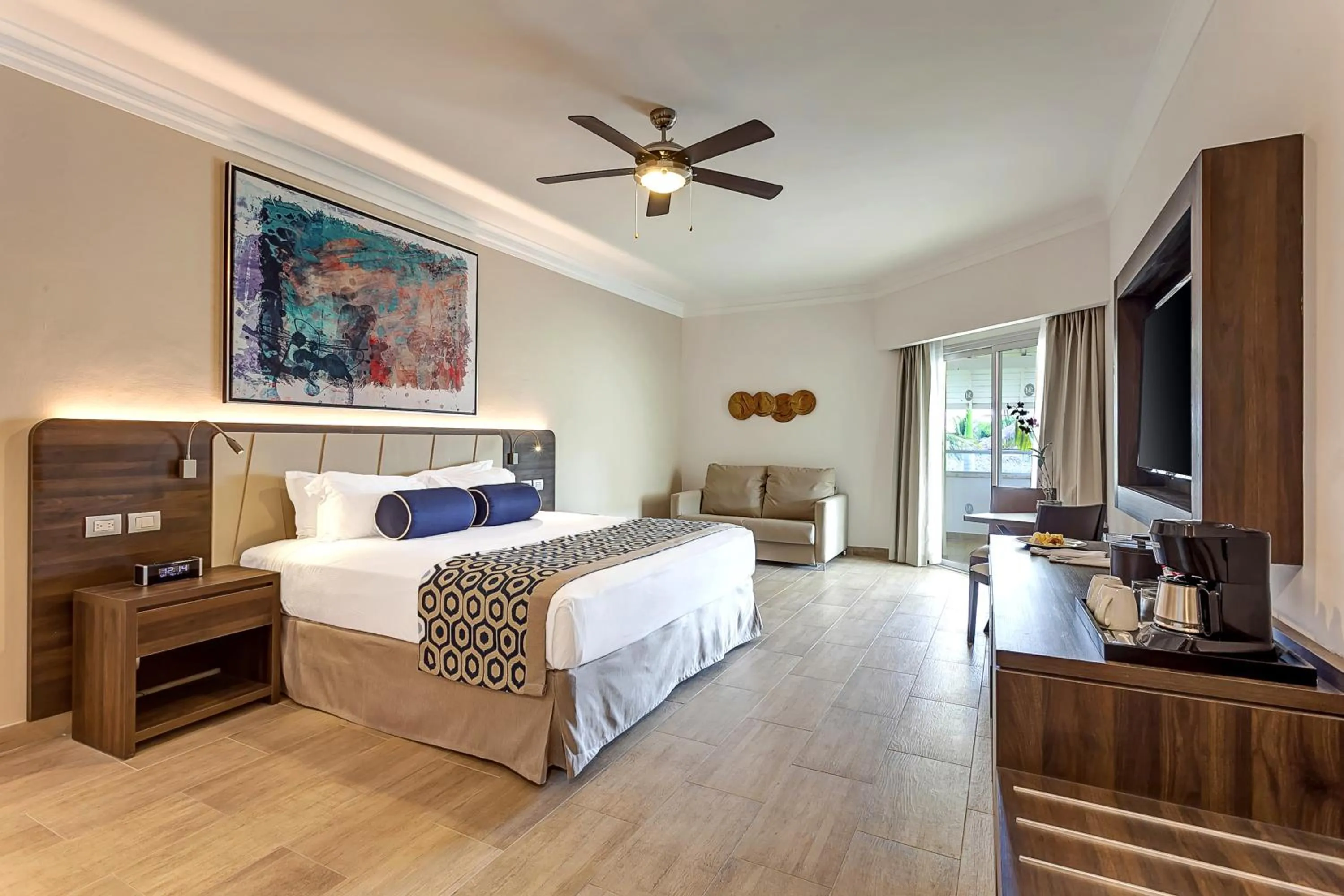 Bedroom, Bed in Royalton Splash Punta Cana, An Autograph Collection All-Inclusive Resort & Casino