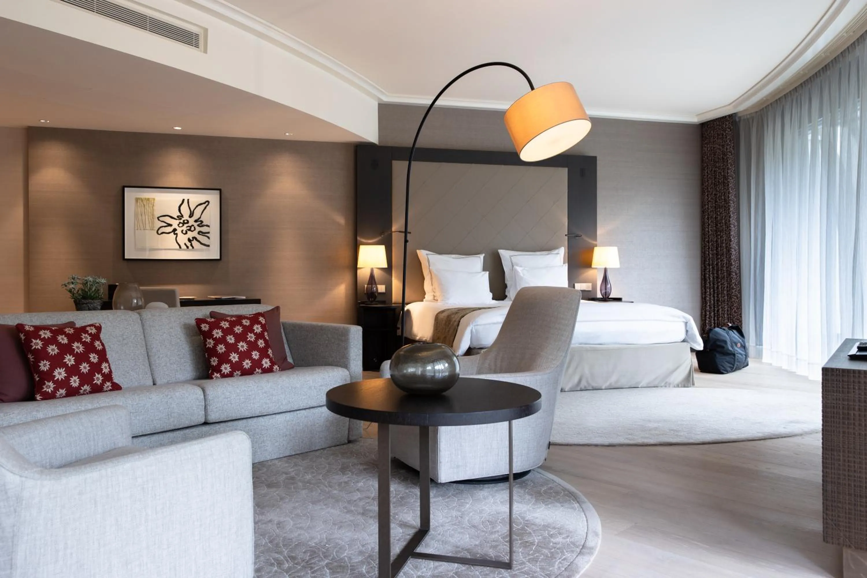 Bedroom in AlpenGold Hotel Davos