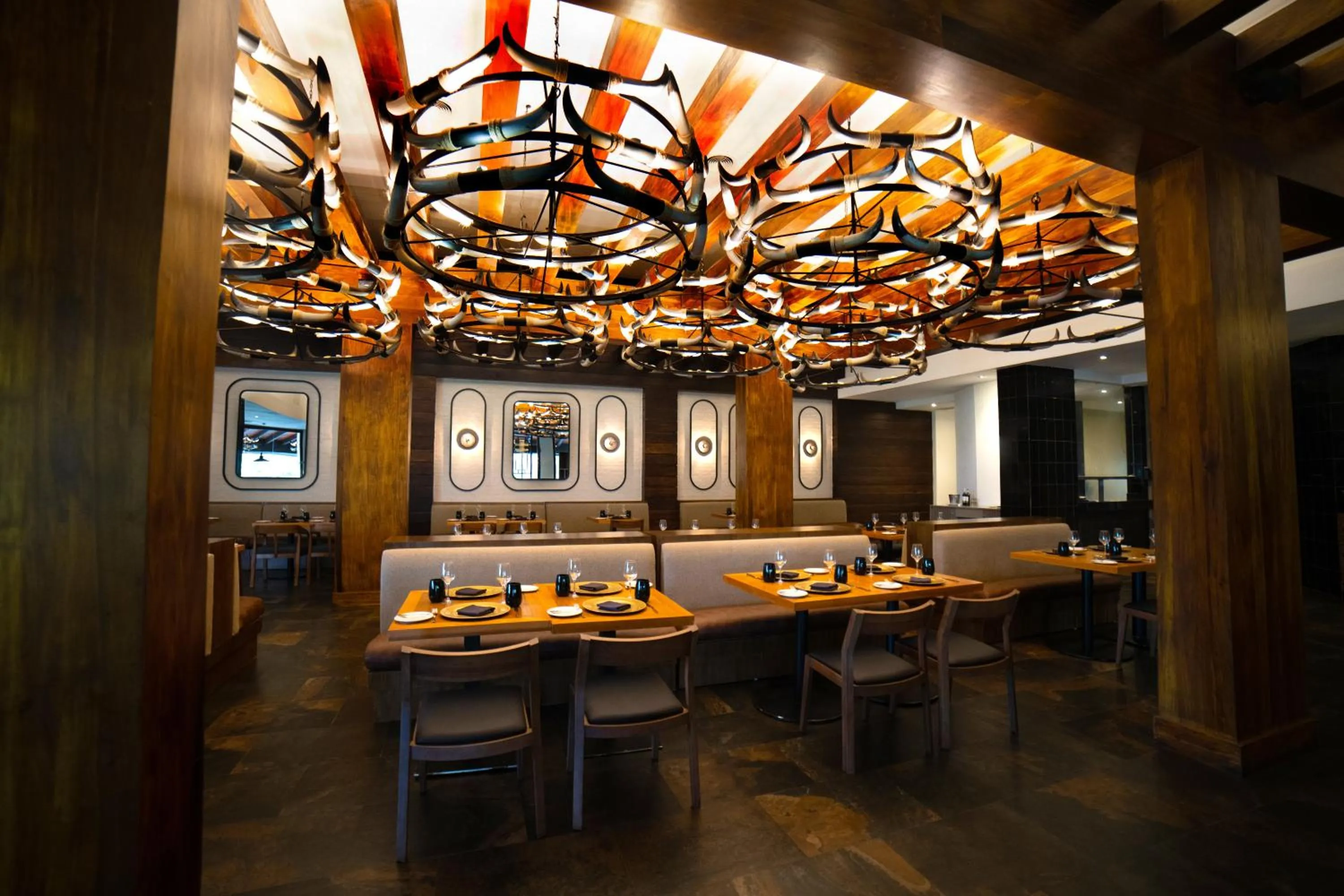 Restaurant/places to eat in Royalton Punta Cana, An Autograph Collection All-Inclusive Resort & Casino