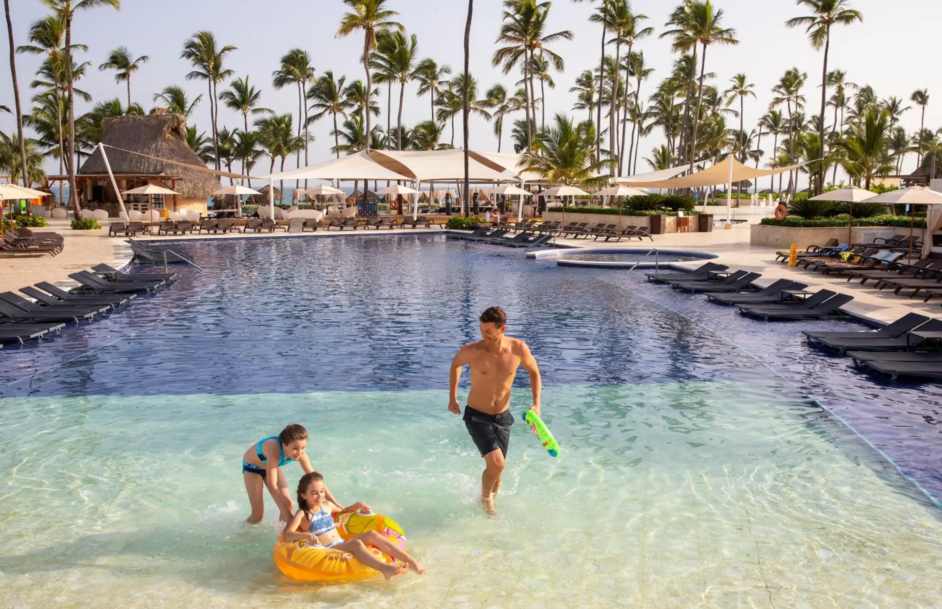 Swimming pool in Royalton Punta Cana, An Autograph Collection All-Inclusive Resort & Casino Swimming pool in Royalton Punta Cana, An Autograph Collection All-Inclusive Resort & Casino