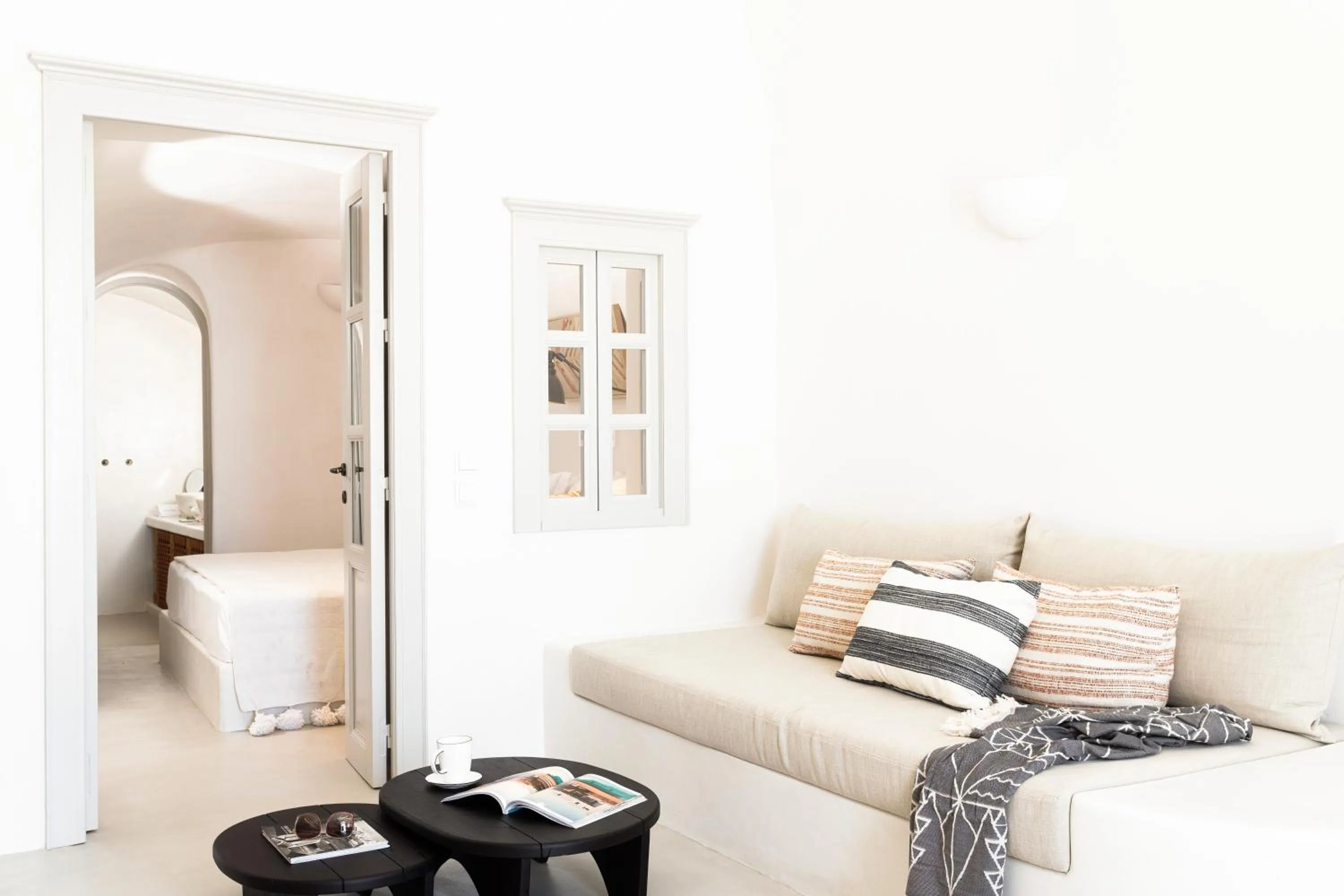 Living room, Bed in Armenaki