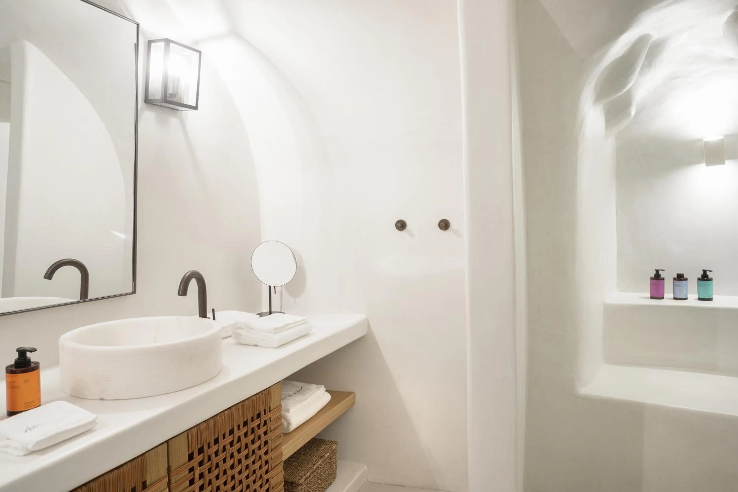 Bathroom in Armenaki