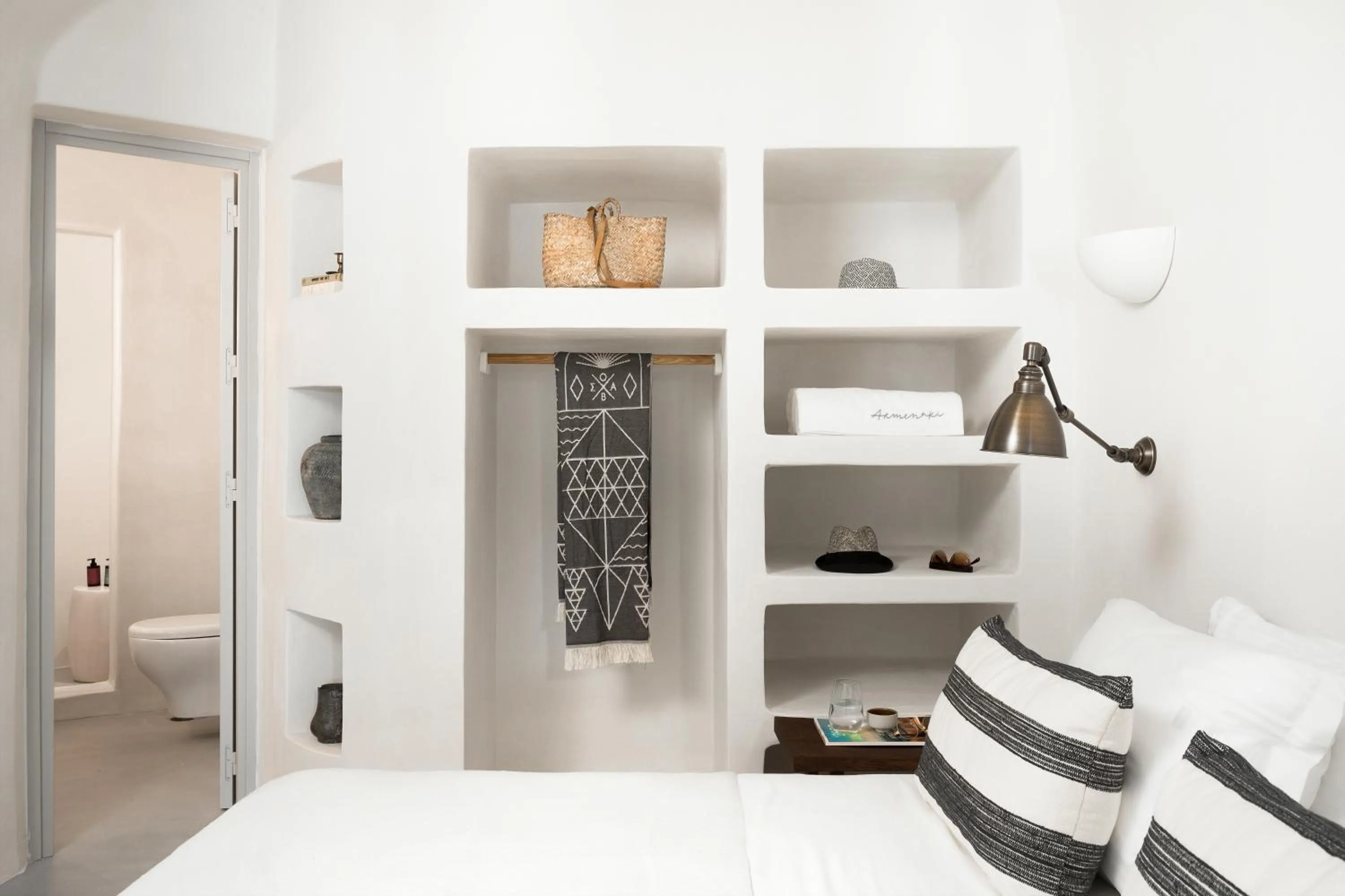 Bedroom, Bed in Armenaki