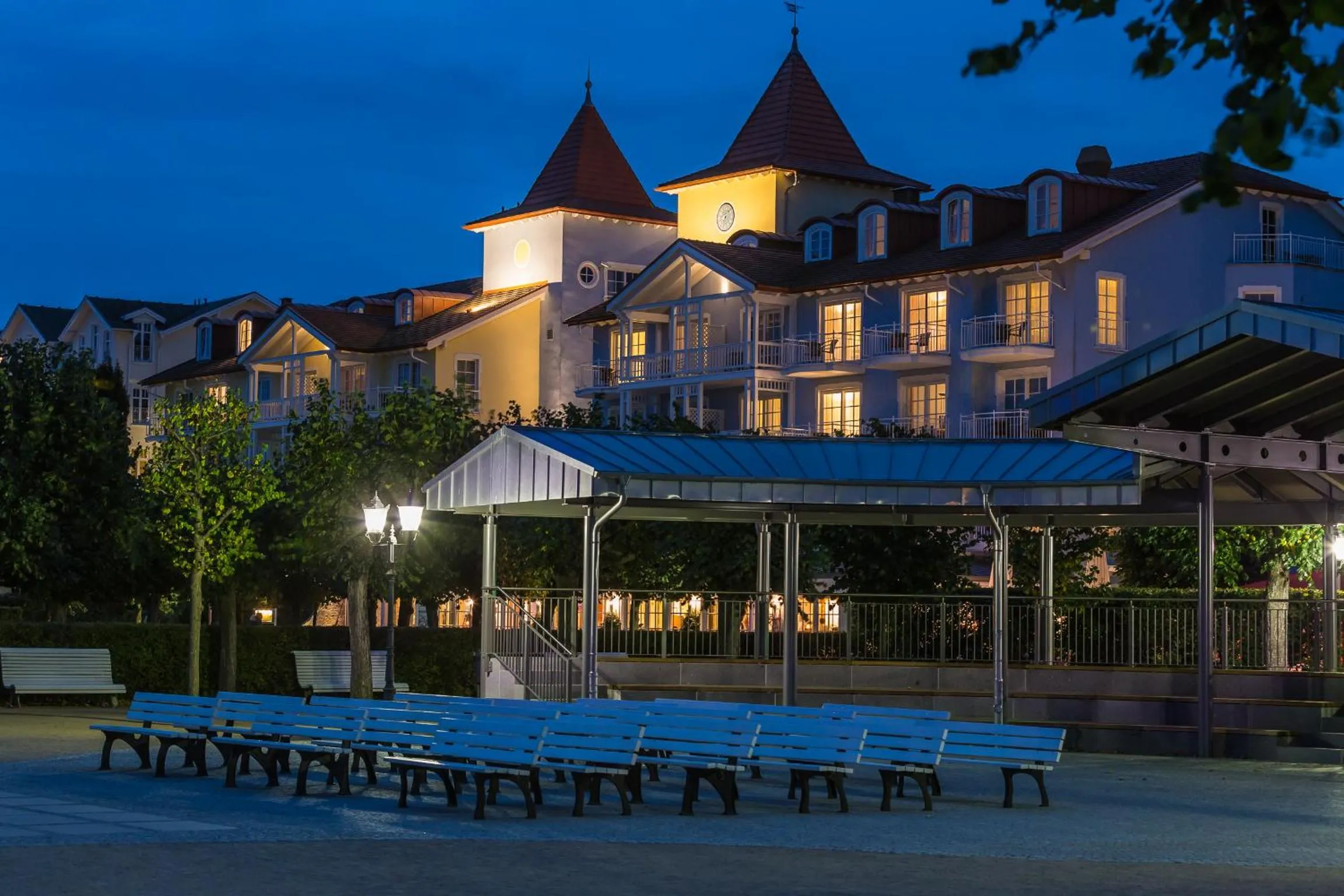 Facade/entrance in Hotel Kleine Strandburg - Adults Only