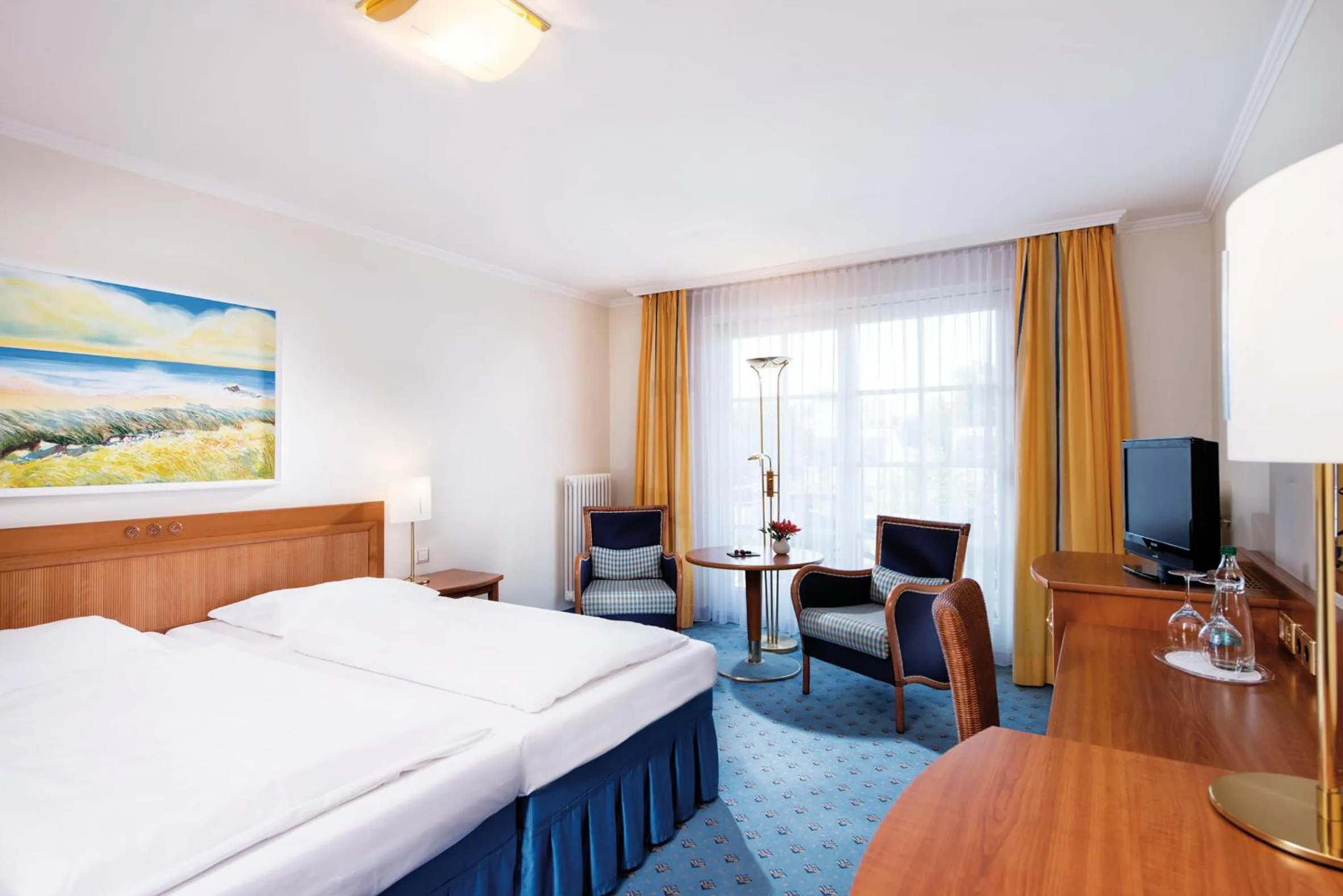 Photo of the whole room, Bed in Hotel Kleine Strandburg - Adults Only
