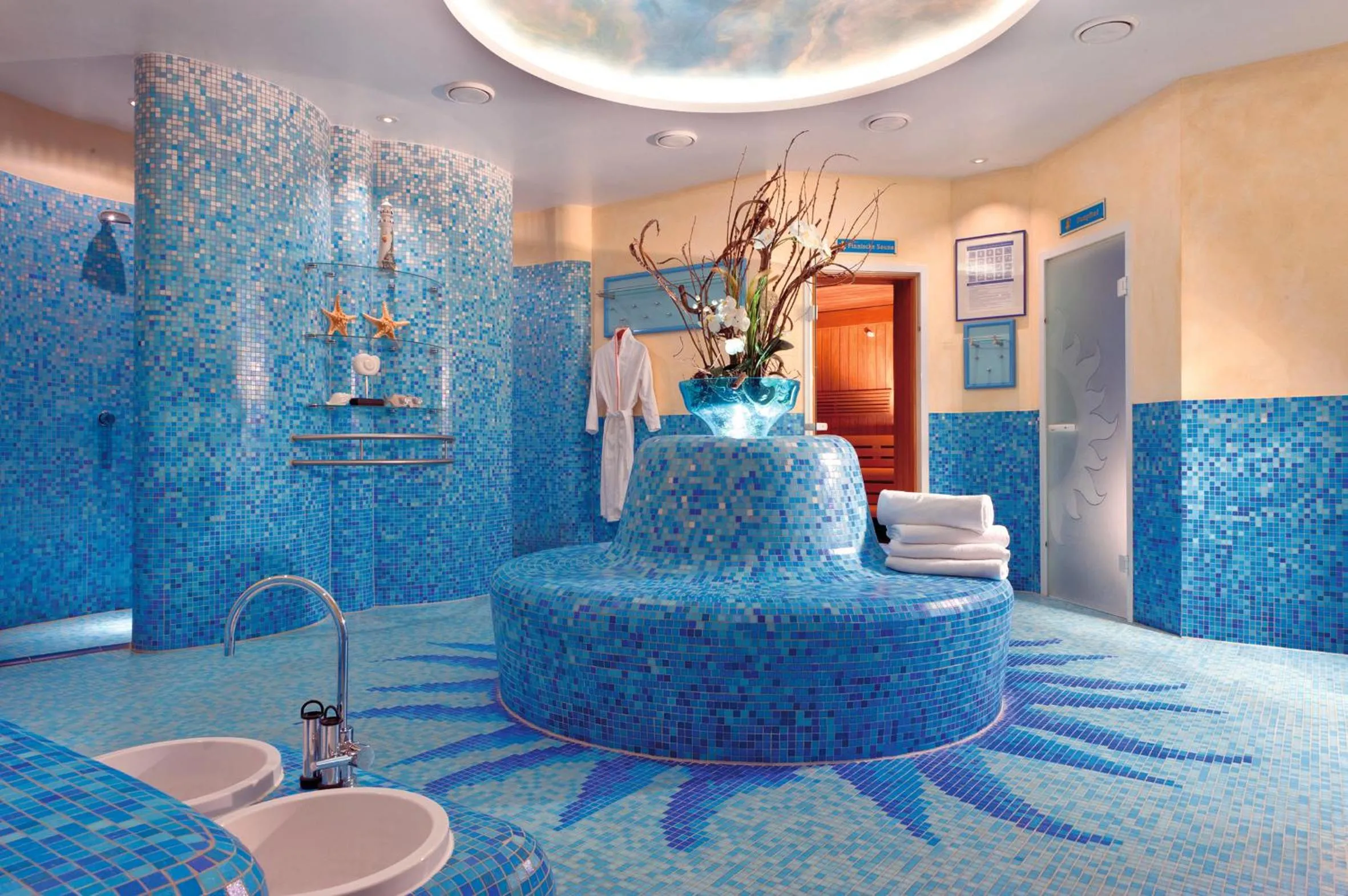 Spa and wellness centre/facilities in Hotel Kleine Strandburg - Adults Only