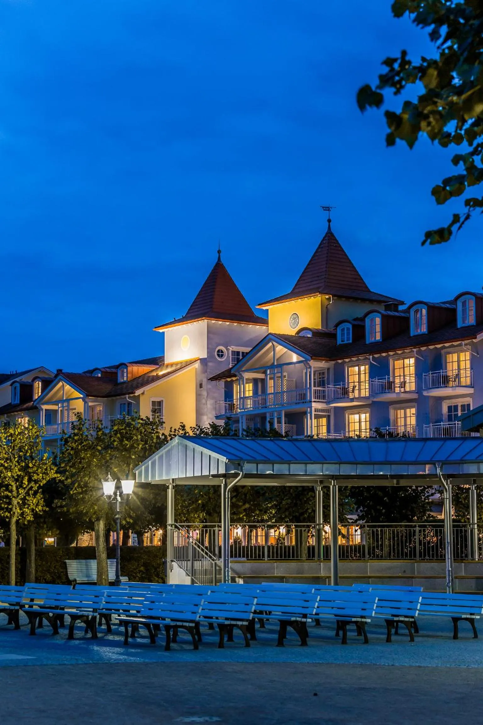 Facade/entrance in Hotel Kleine Strandburg - Adults Only
