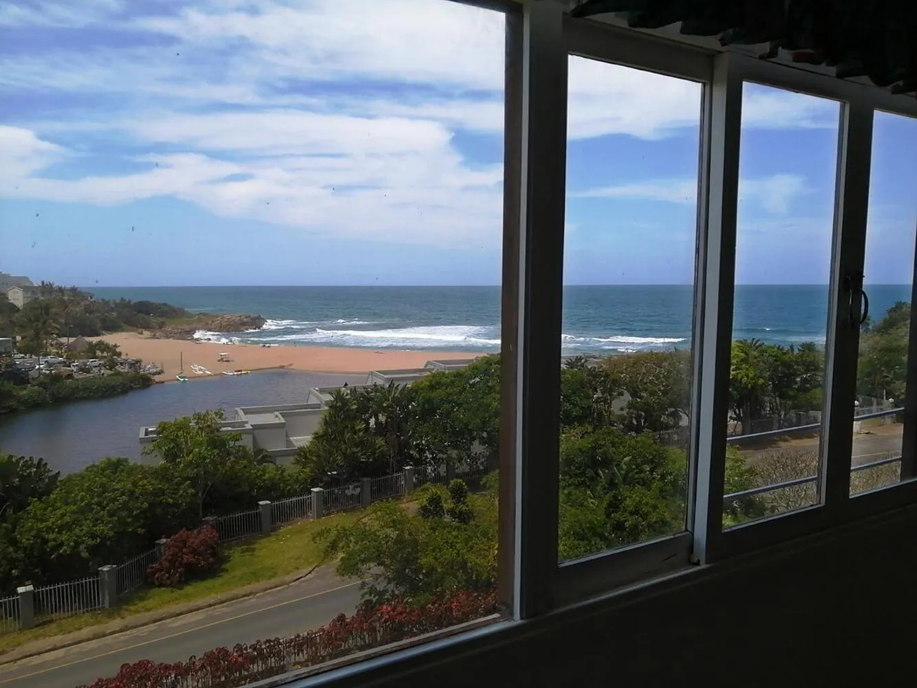 Beach in Claridges 304