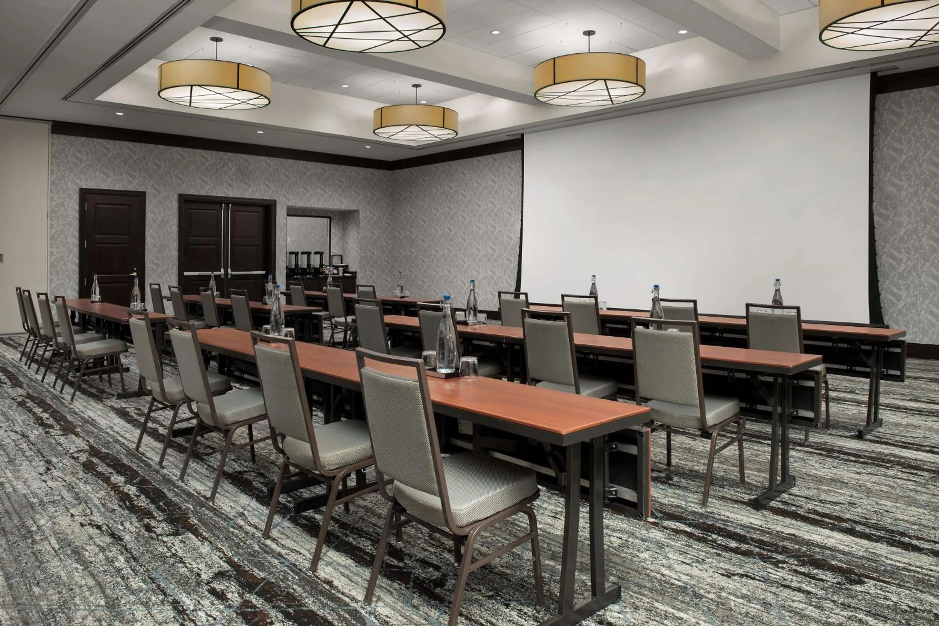 Meeting/conference room in Embassy Suites Springfield