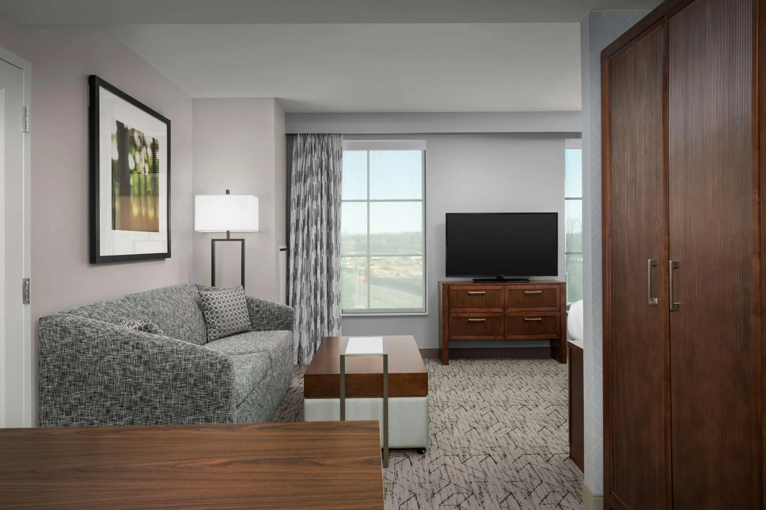 Living room in Embassy Suites Springfield