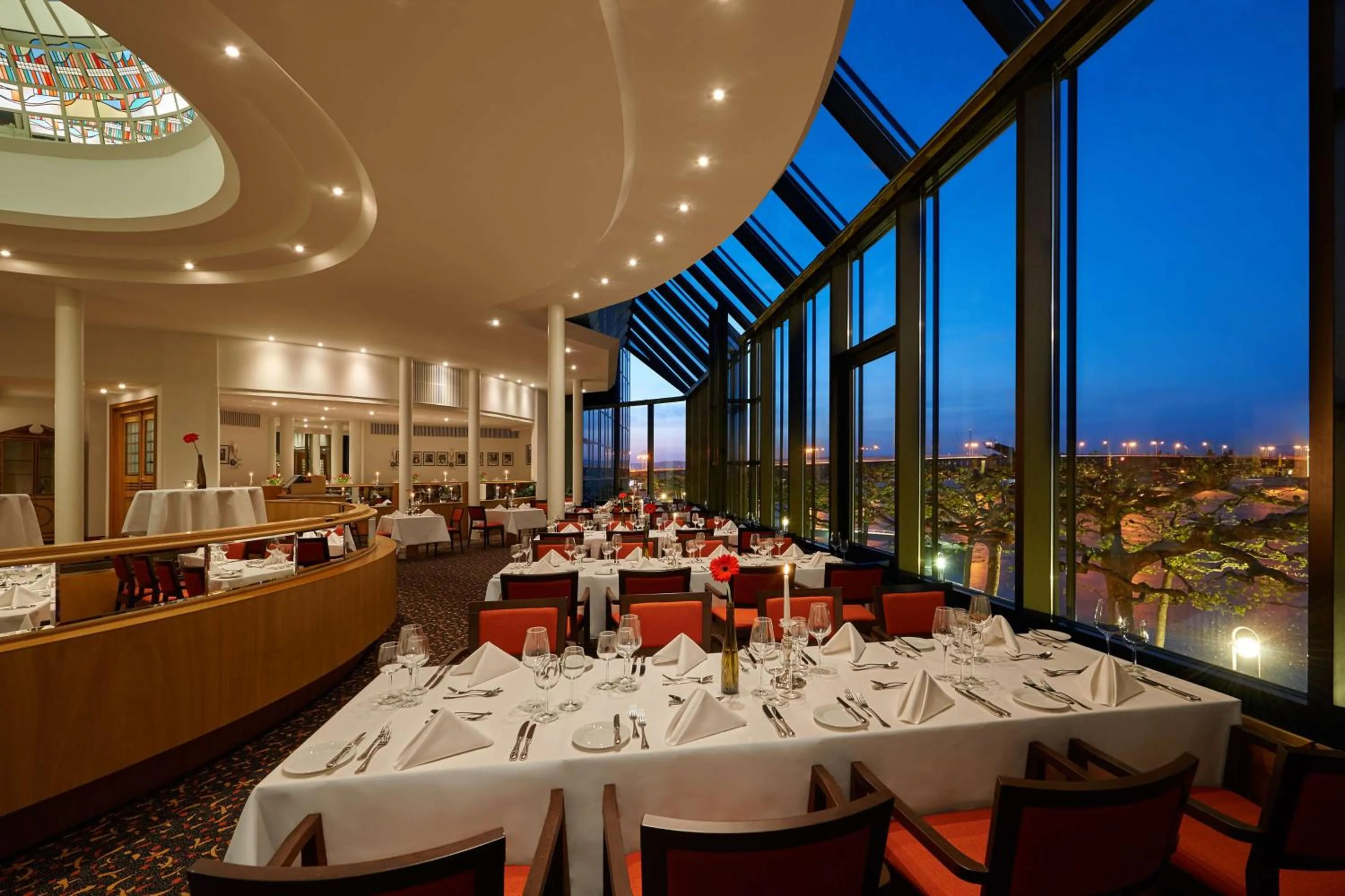 Restaurant/places to eat in Hilton Mainz