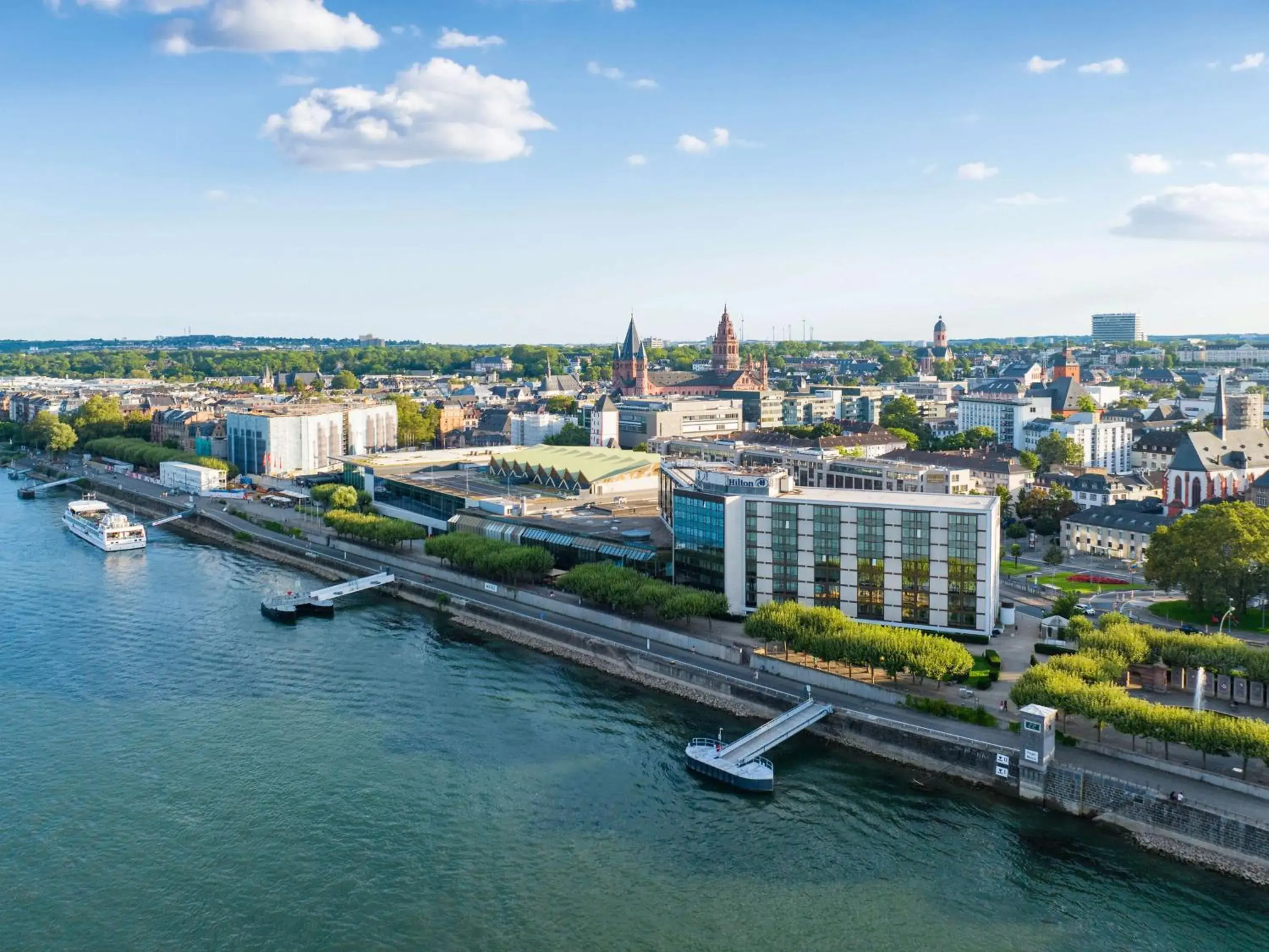 Property building in Hilton Mainz Property building in Hilton Mainz