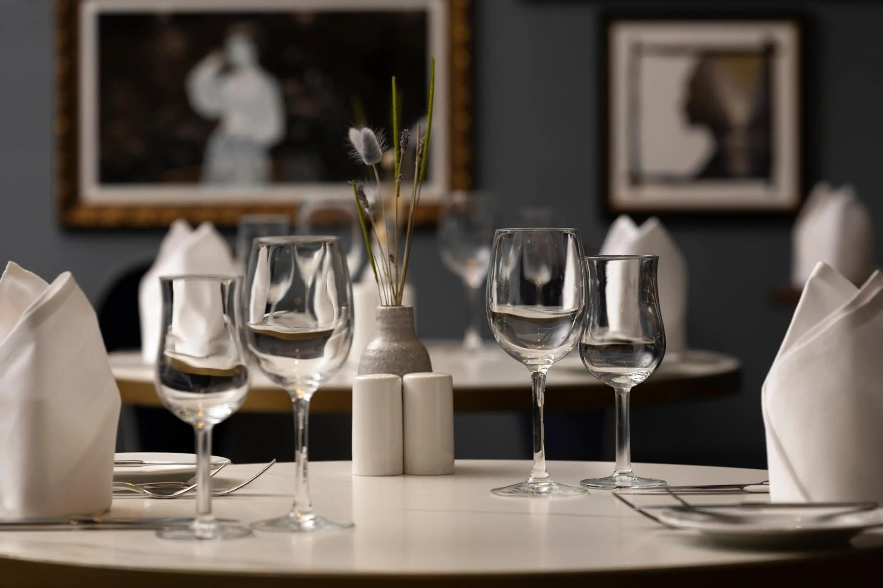 Restaurant/places to eat in Hilton Düsseldorf