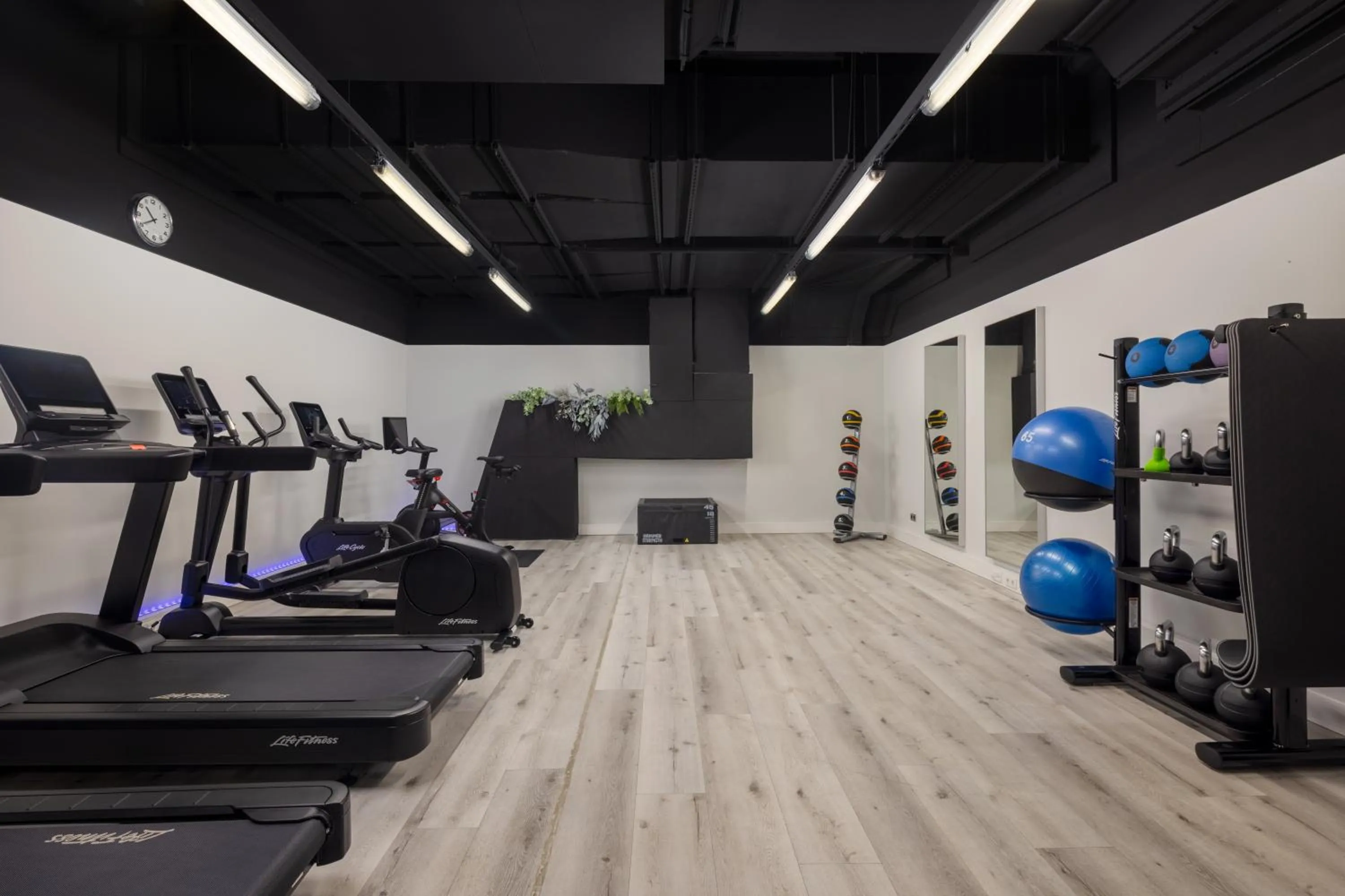 Fitness centre/facilities in Hilton Düsseldorf