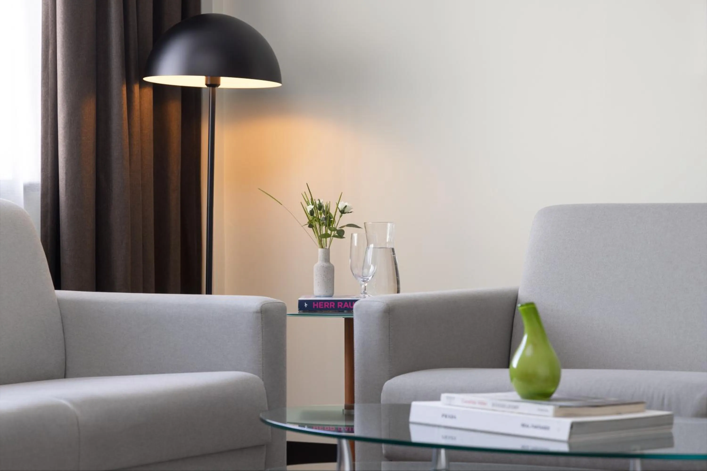 Seating area in Hilton Düsseldorf