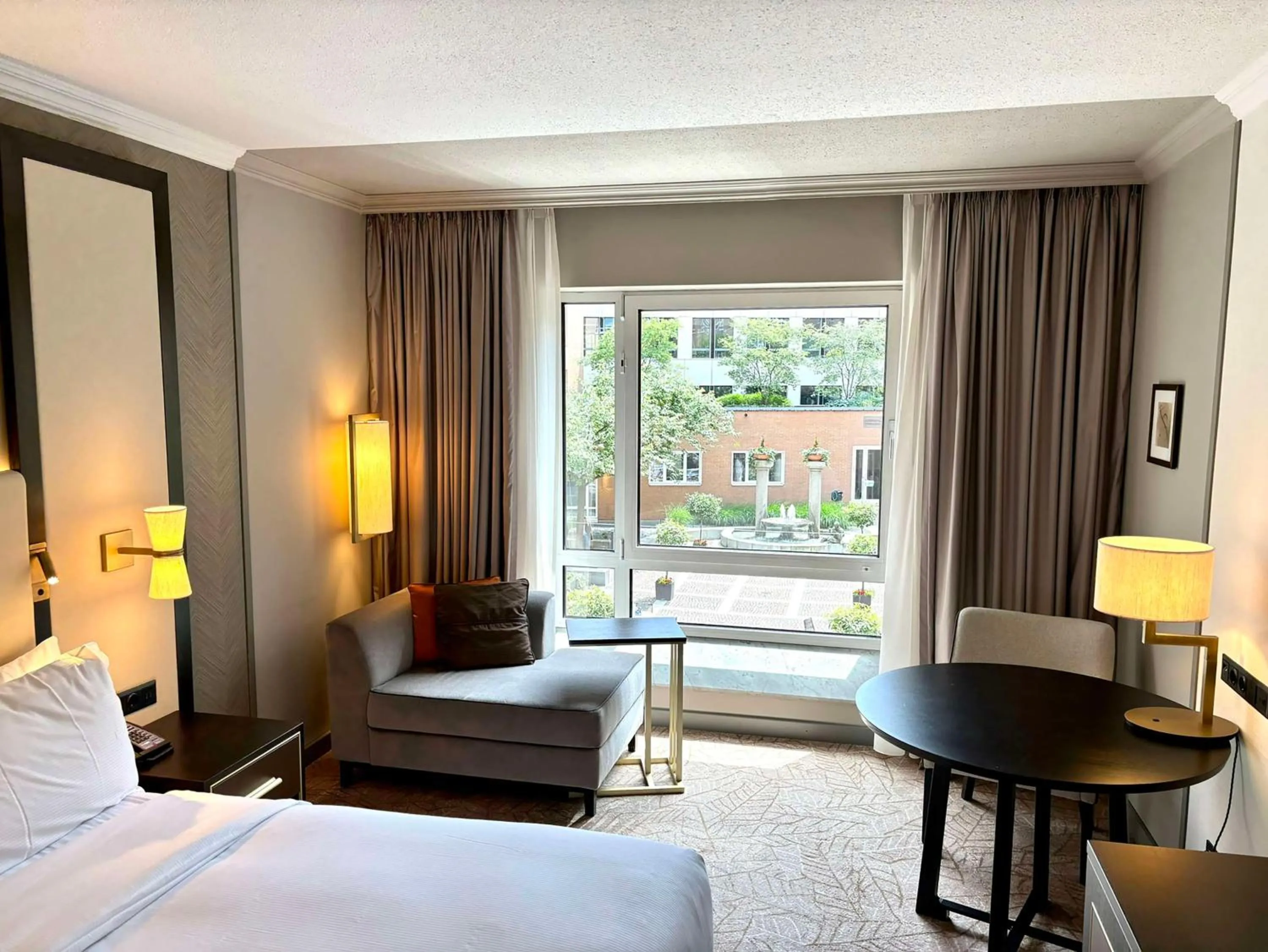 Bed in Hilton Munich City