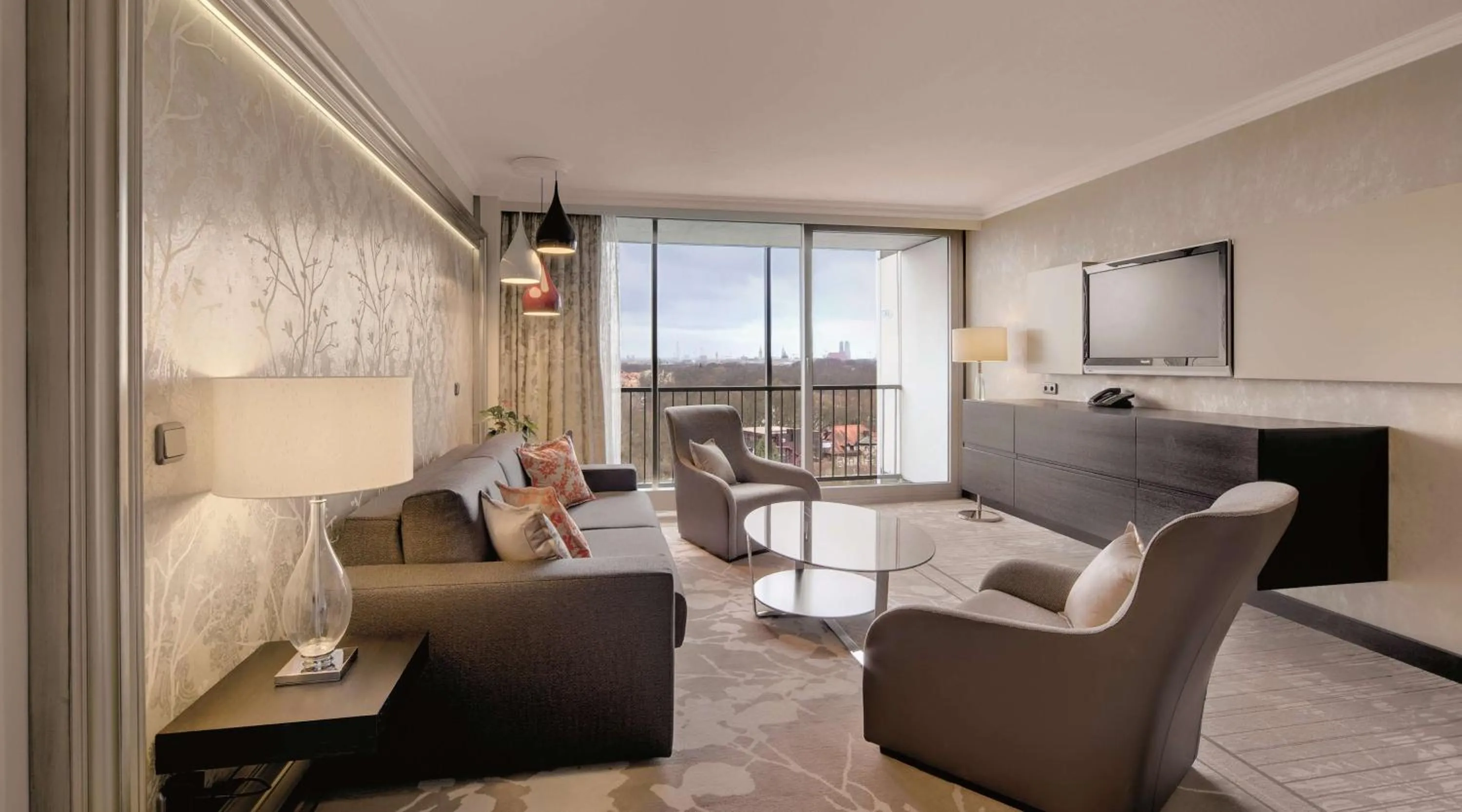 Living room in Hilton Munich Park