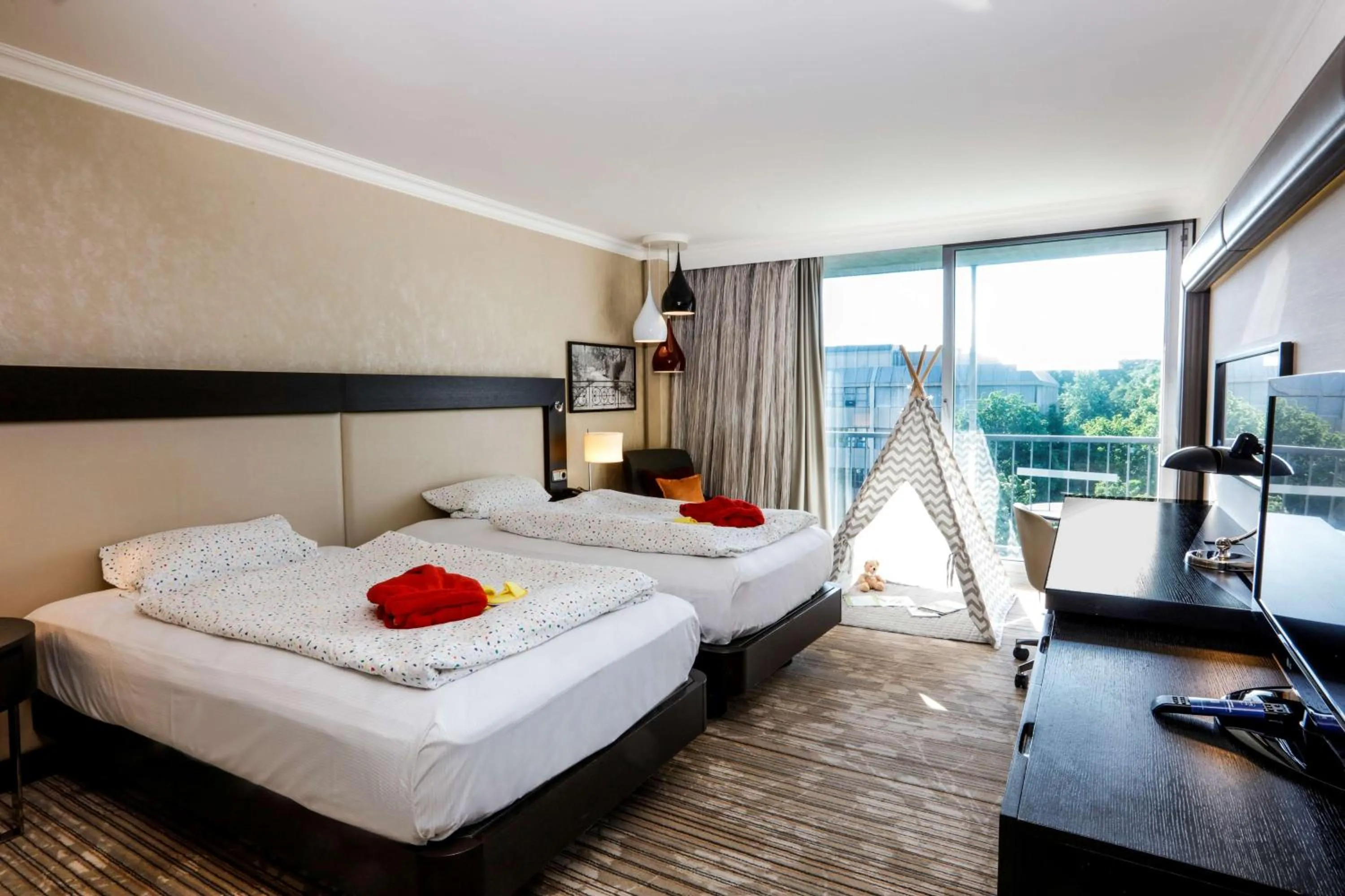 Bedroom in Hilton Munich Park