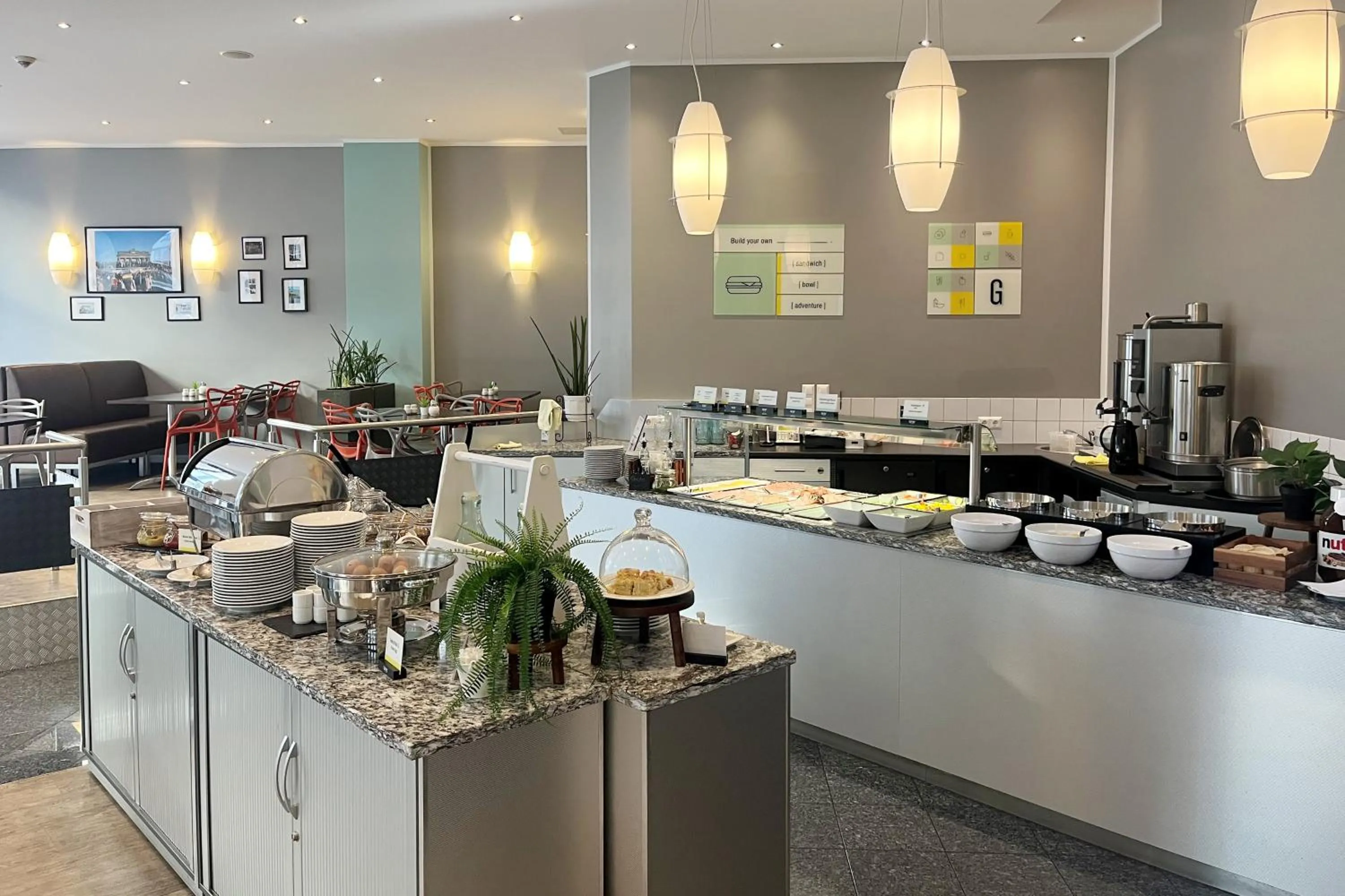 Restaurant/places to eat in Garner Hotel Berlin - Checkpoint Charlie by IHG