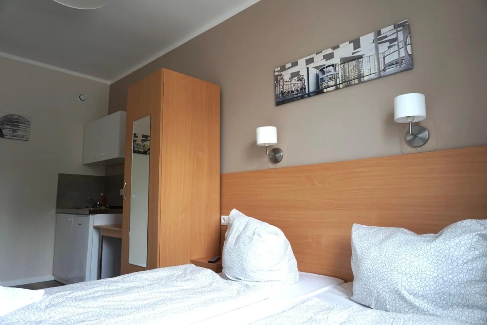 Photo of the whole room, Bed in Apartment Hotel Wittenau