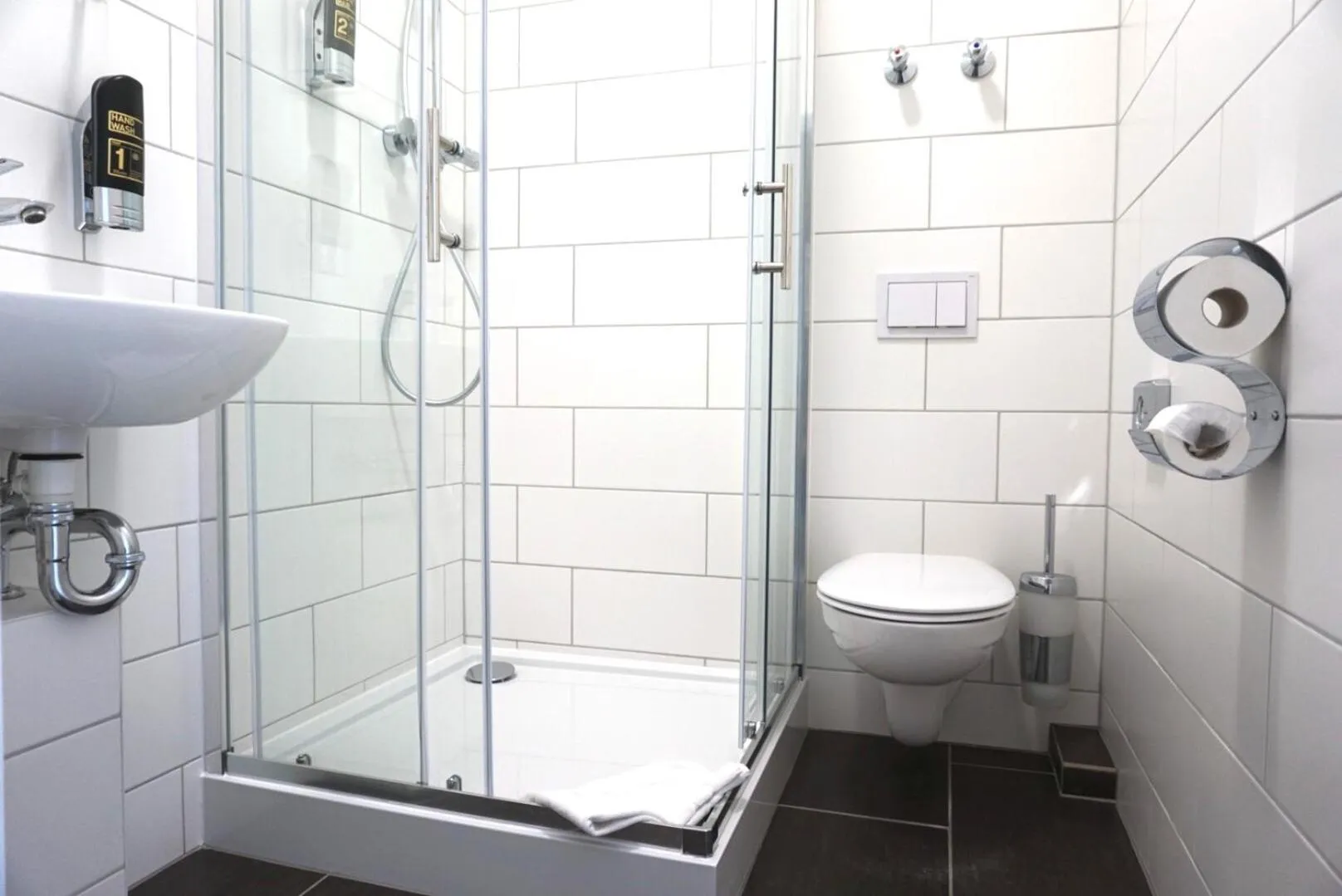 Shower in Apartment Hotel Wittenau