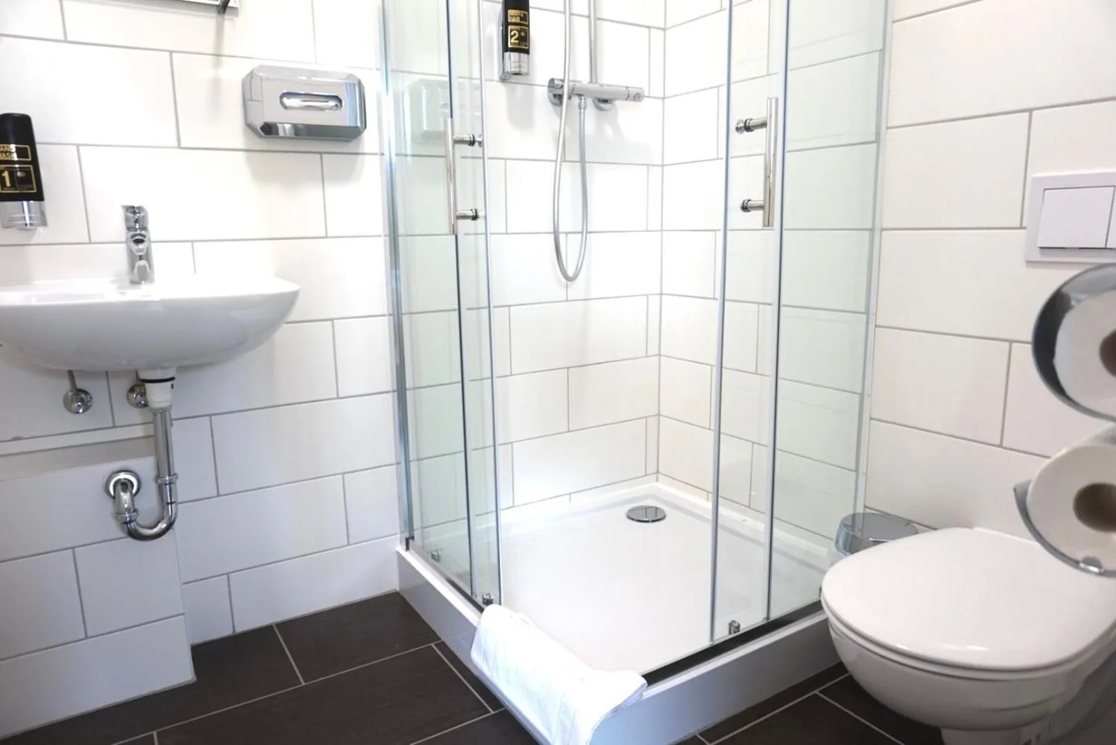 Shower in Apartment Hotel Wittenau