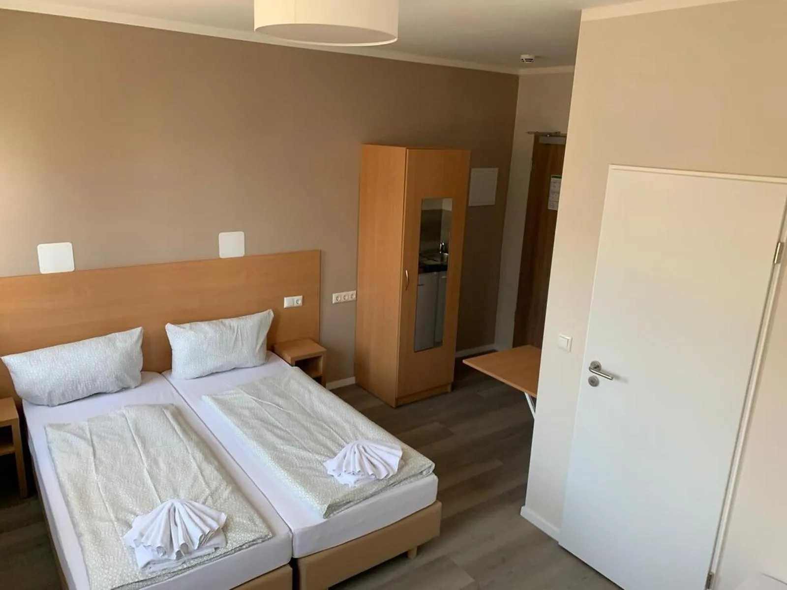 Photo of the whole room, Bed in Apartment Hotel Wittenau