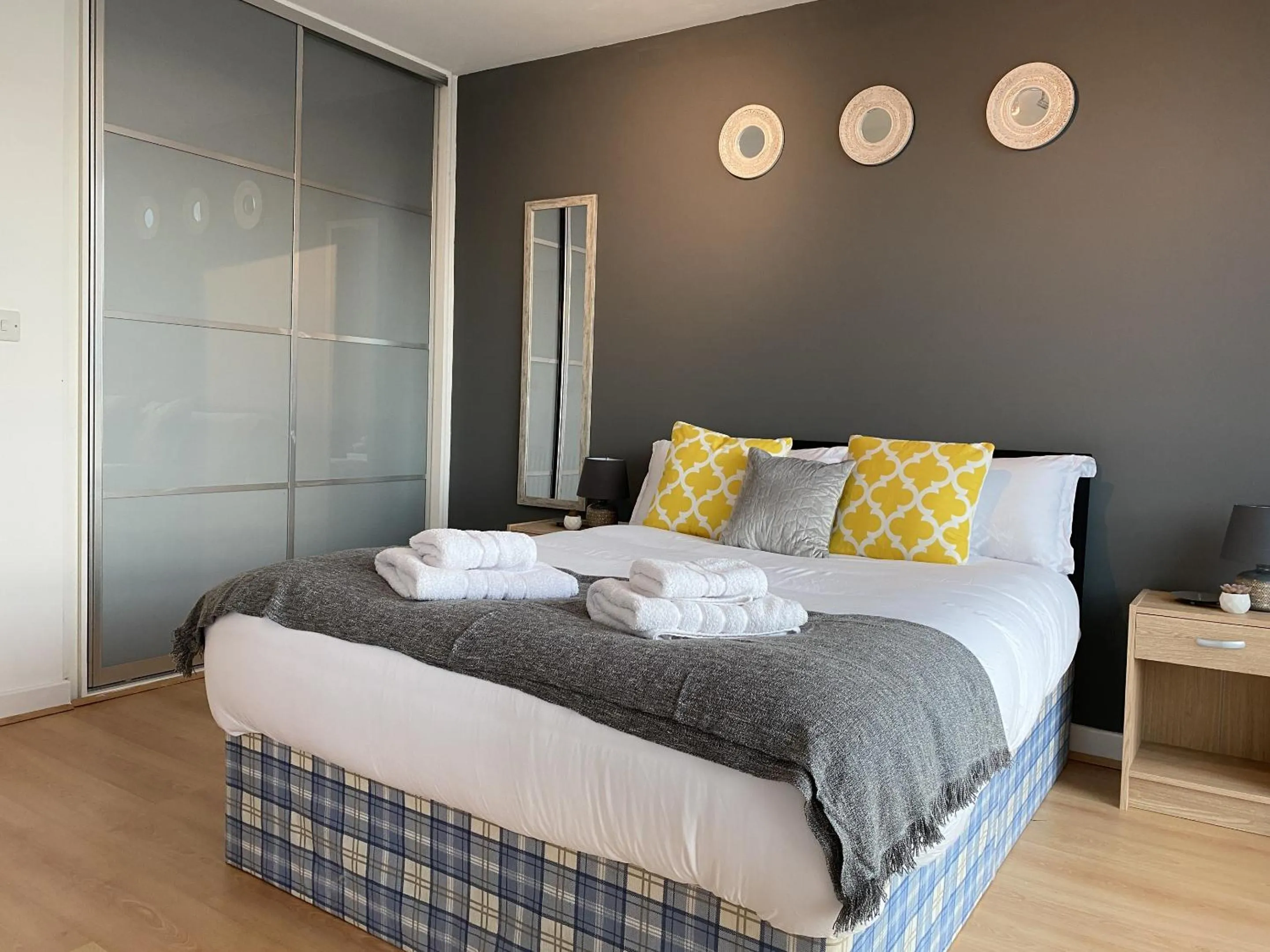 Bedroom, Bed in Tailor That Property - Chelsea House