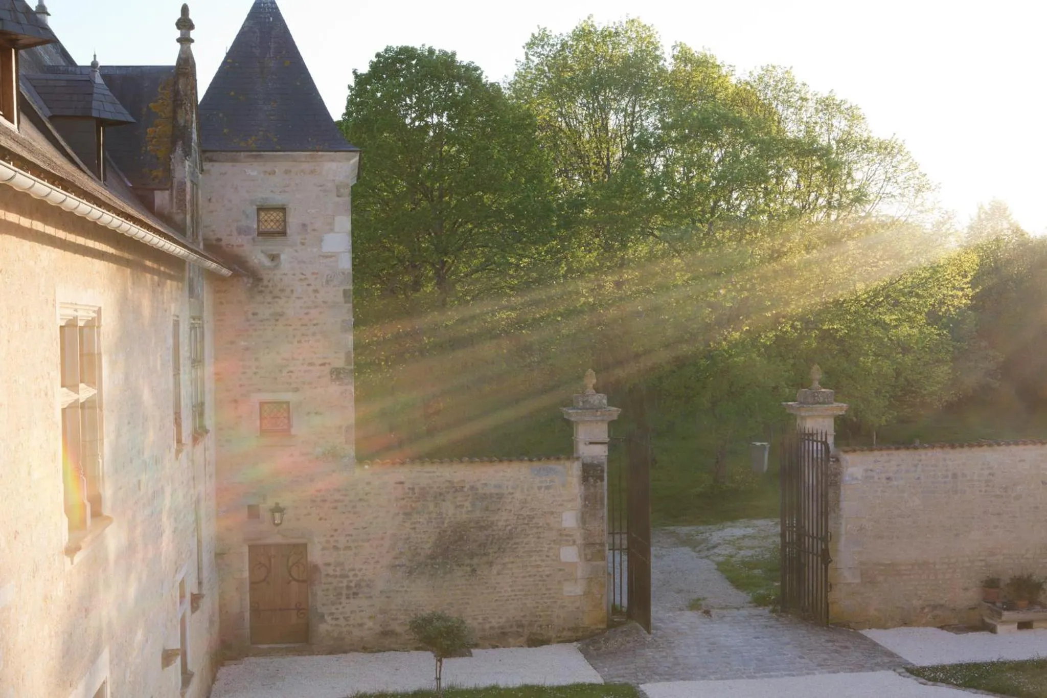 Facade/entrance in Château de Bois Charmant