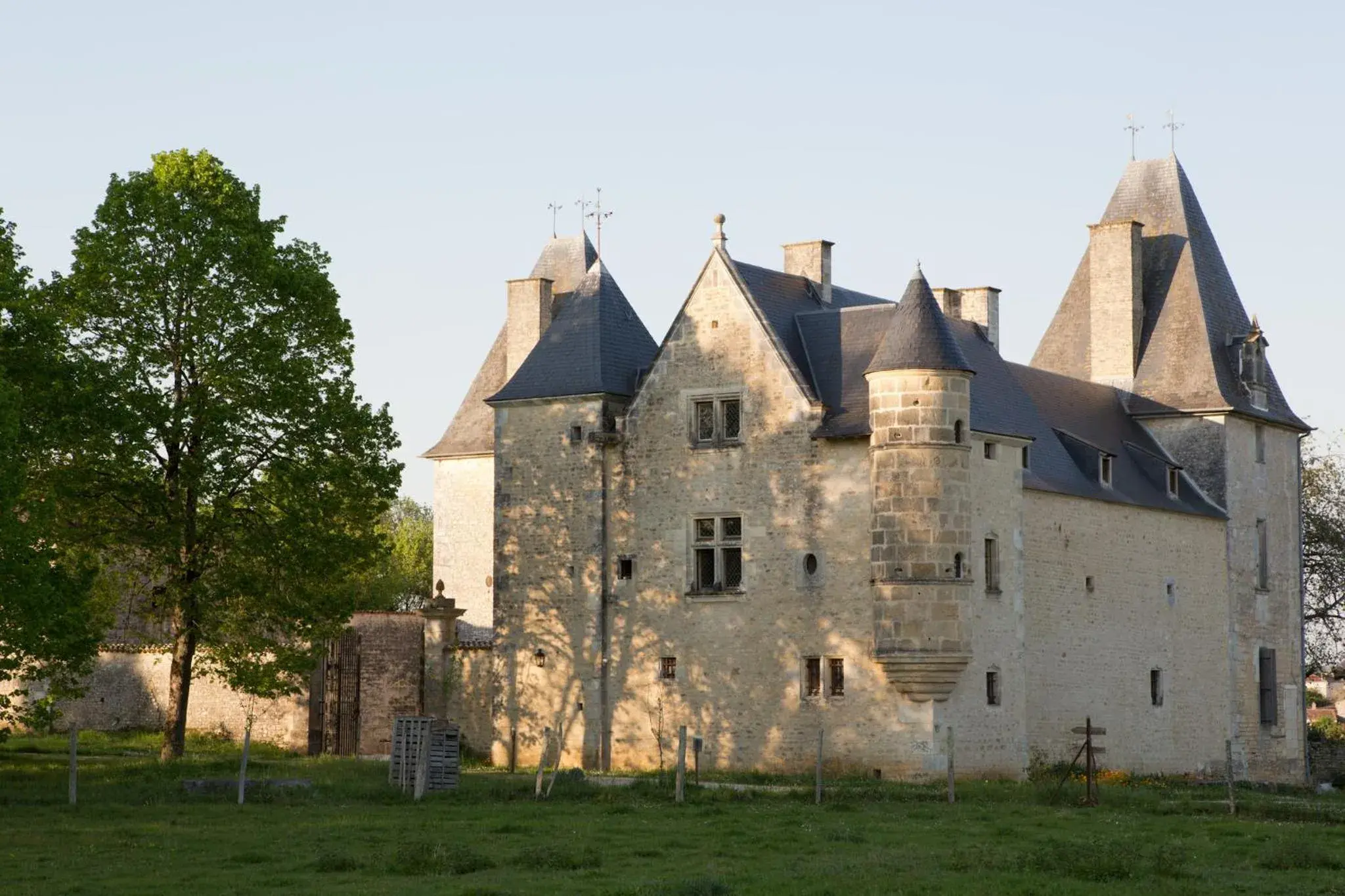 Château de Bois Charmant Château de Bois Charmant