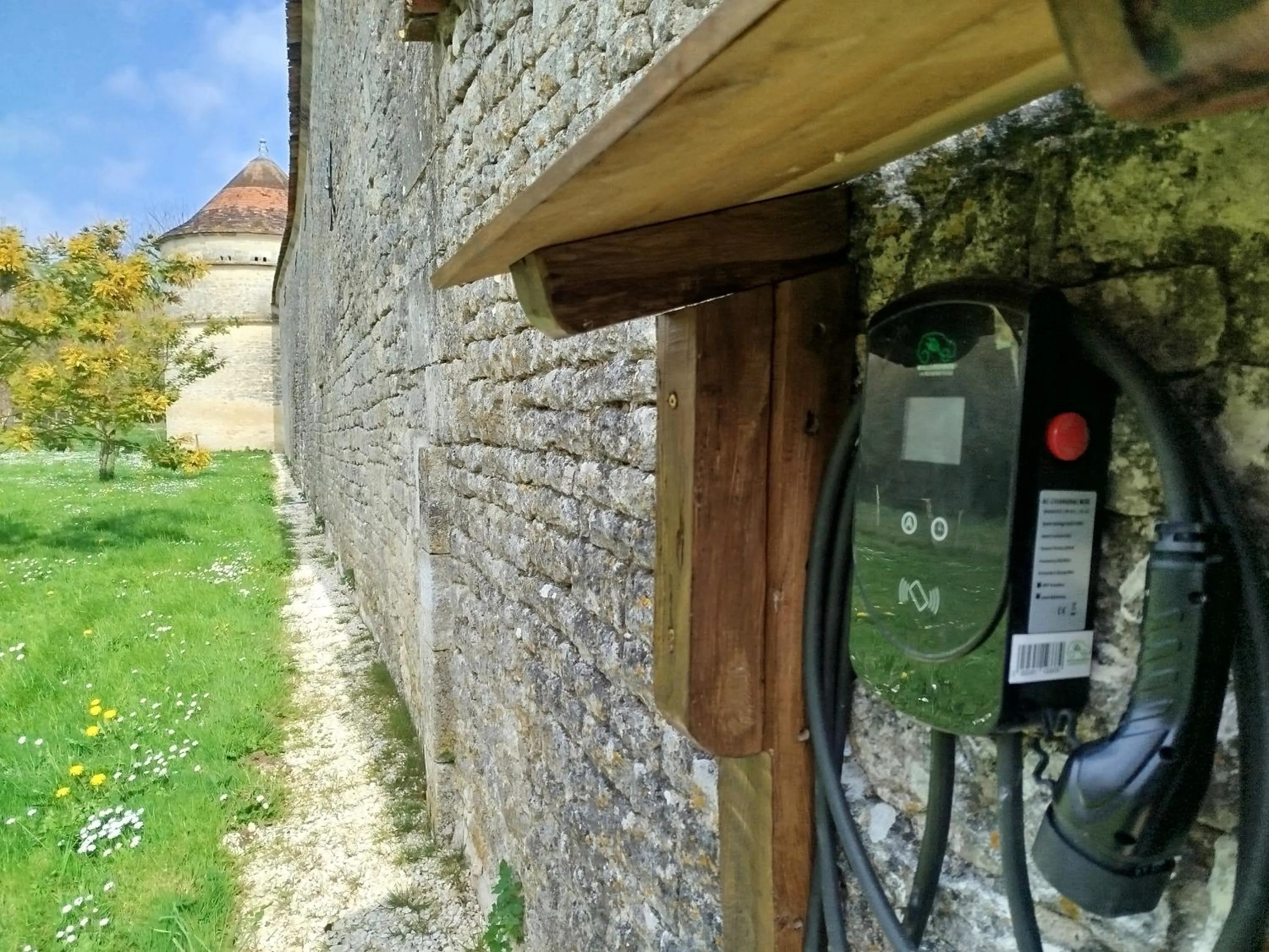 Property building in Château de Bois Charmant