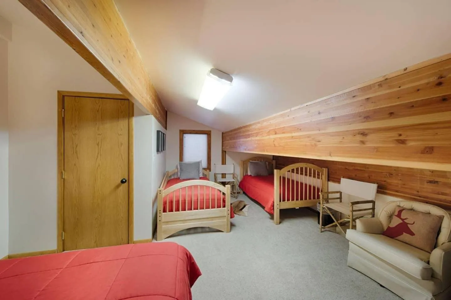 Bed in Fairway Lodge by Casago McCall - Donerightmanagement