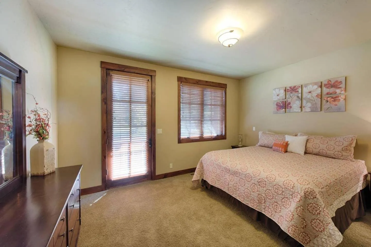 Bedroom, Bed in Greystone on Payette Lake by Casago McCall - Donerightmanagement
