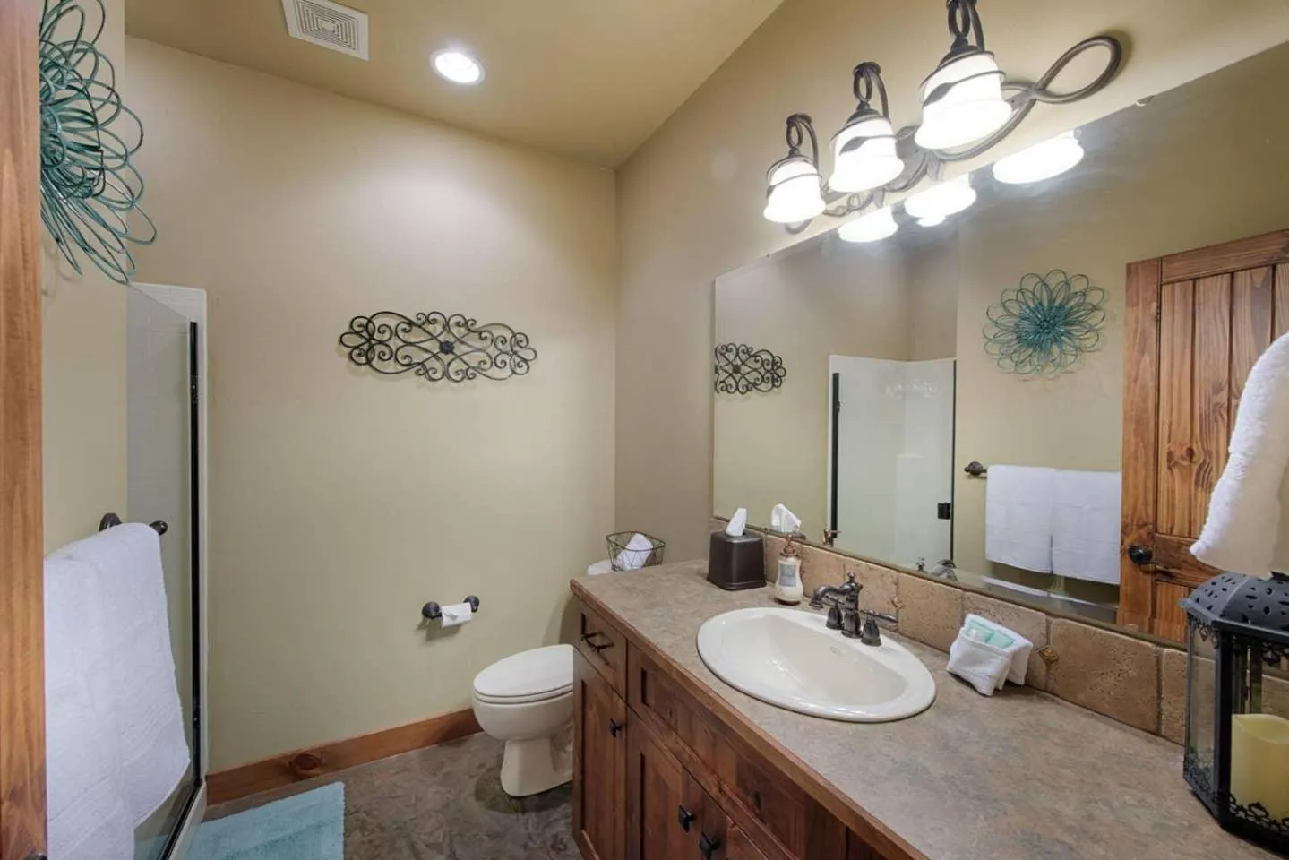 Bathroom in Greystone on Payette Lake by Casago McCall - Donerightmanagement