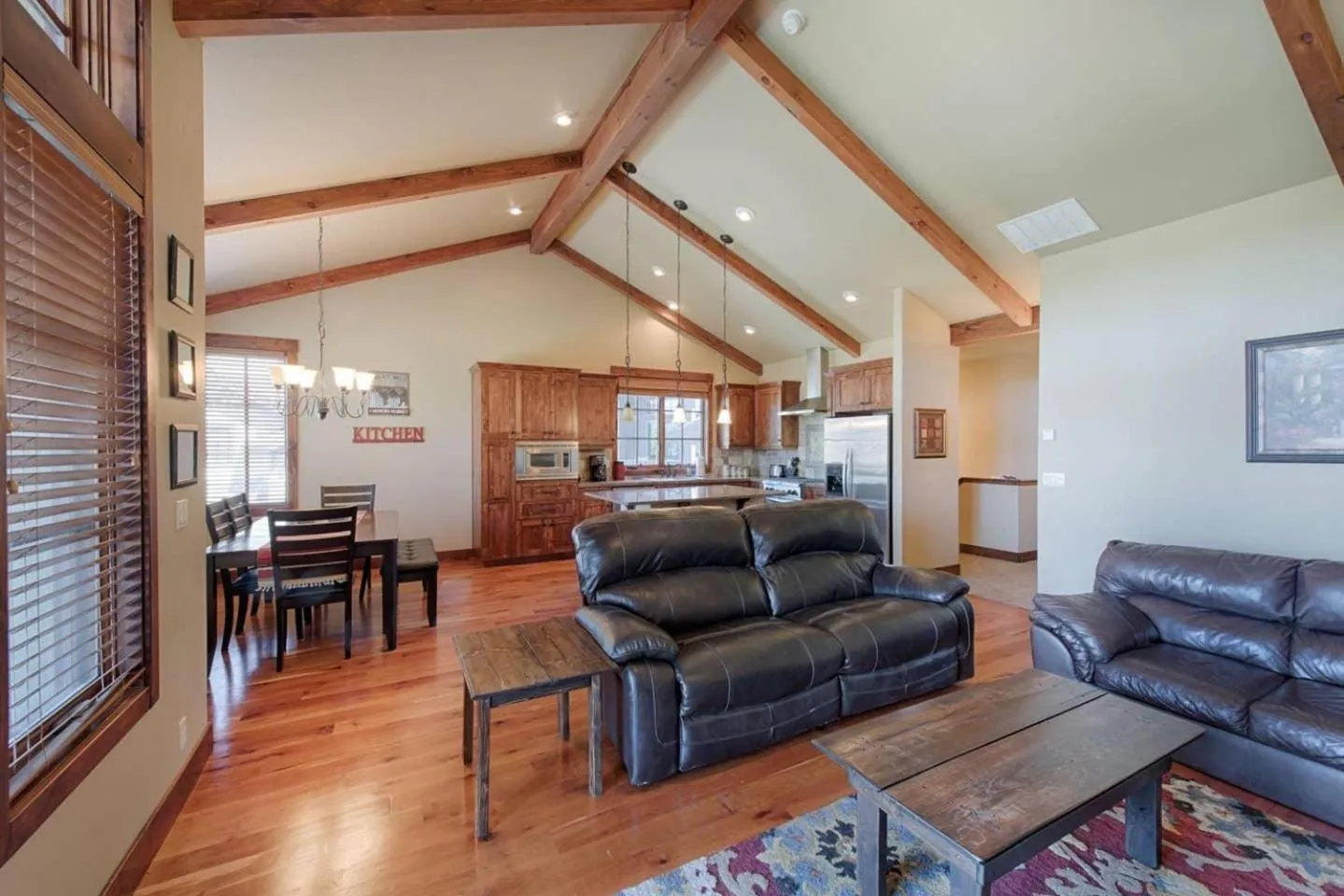 Living room in Greystone on Payette Lake by Casago McCall - Donerightmanagement