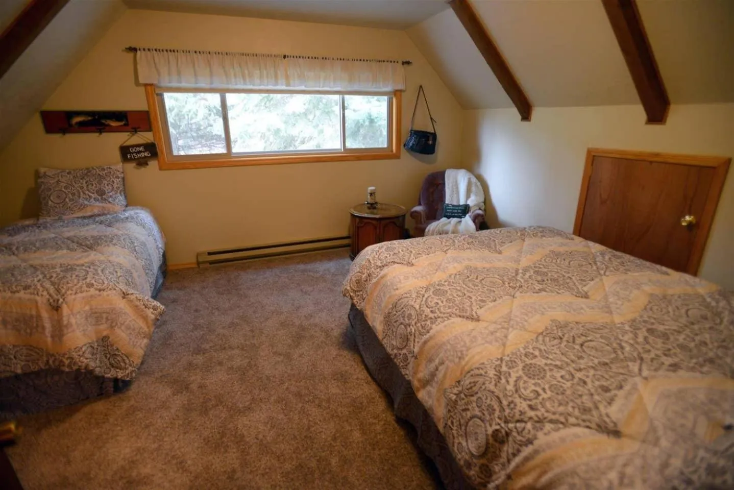 Bedroom, Bed in Mountain Joy by Casago McCall - Donerightmanagement