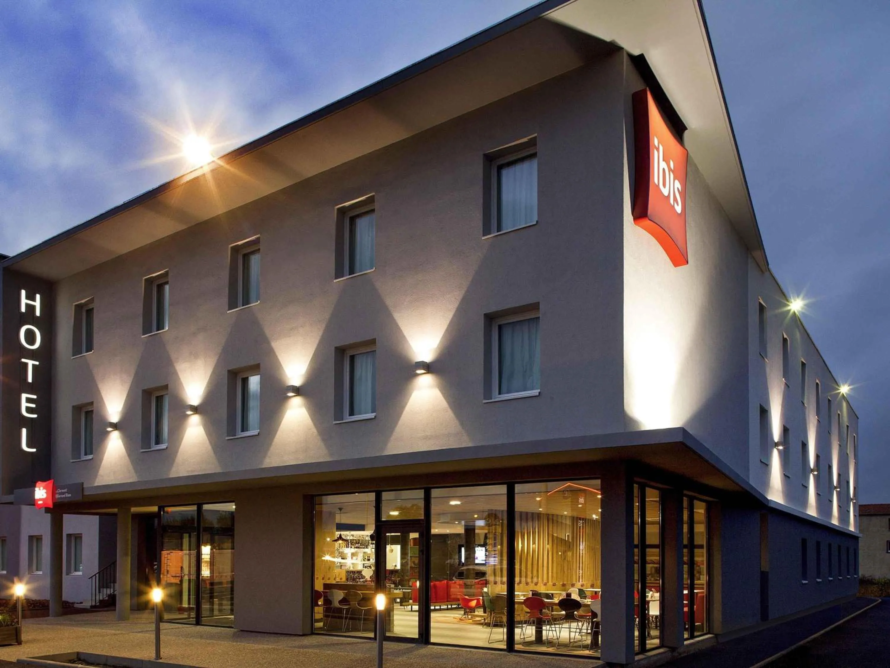 Property building in ibis Clermont Ferrand Nord Riom